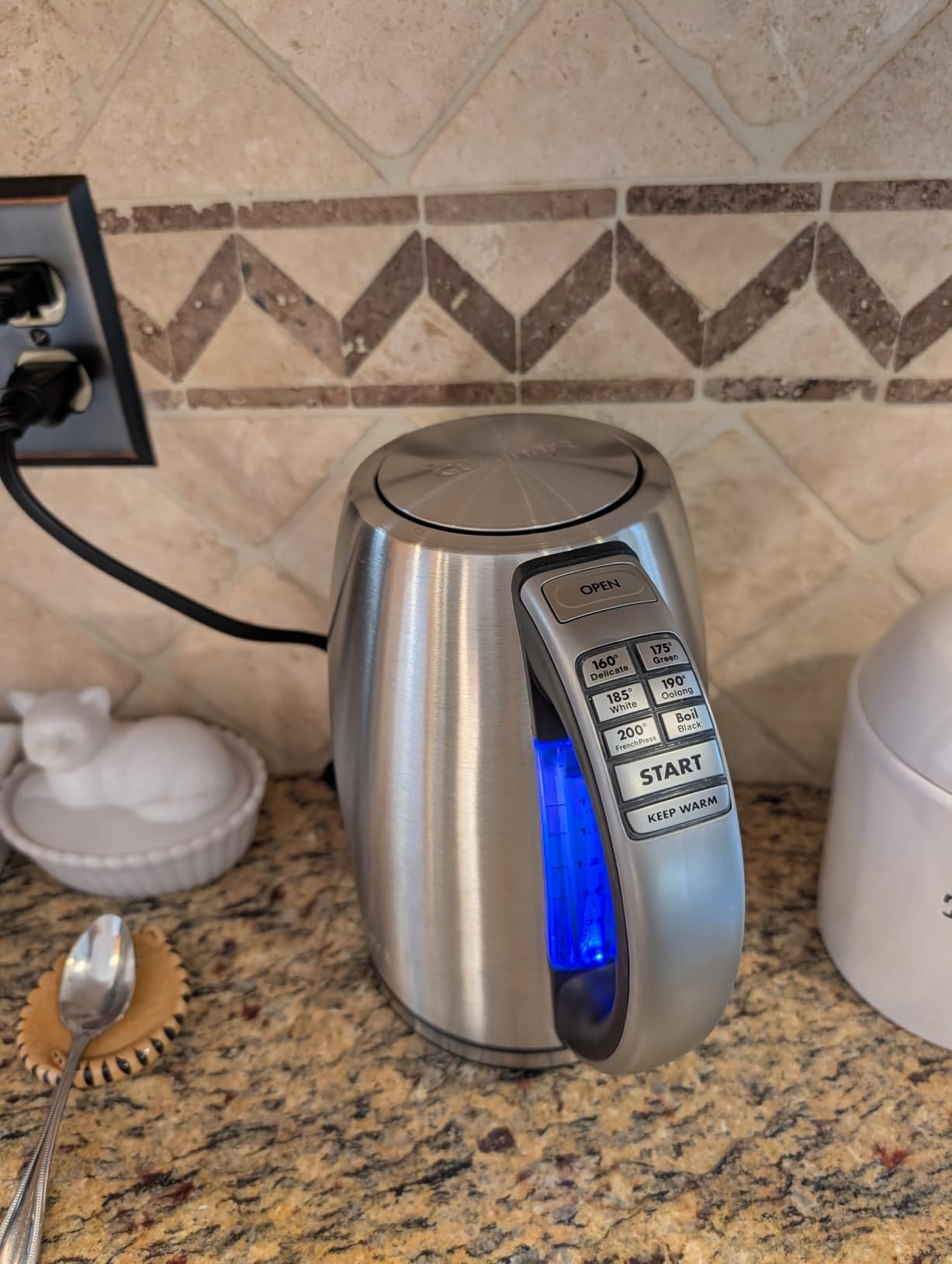Cuisinart PerfecTemp 1.7L Electric Kettle, 6 Preset Temperatures, 30-Minute Keep Warm, CPK-17P1 customer photo 1