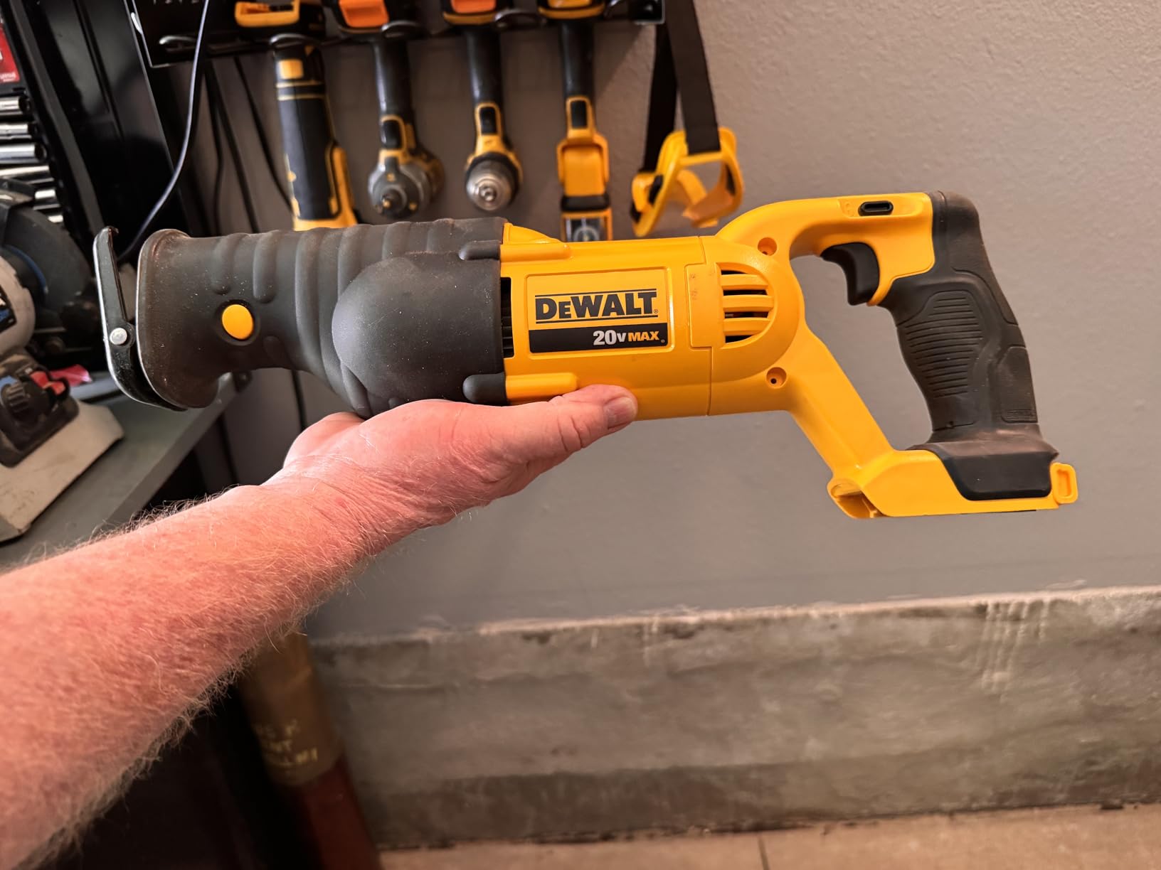 DEWALT 20V MAX Cordless Reciprocating Saw, Compact, Variable Speed, LED Light, Bare Tool Only (DCS387B) customer photo 2
