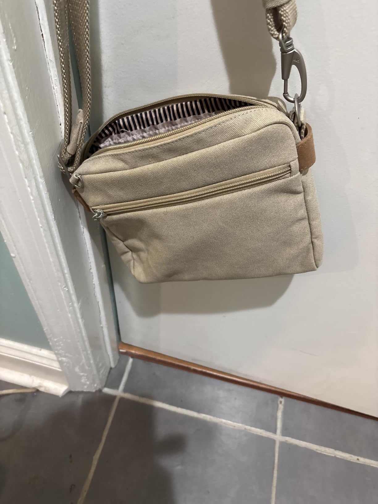 Travelon Anti-Theft Heritage Small Crossbody Bag customer photo 1