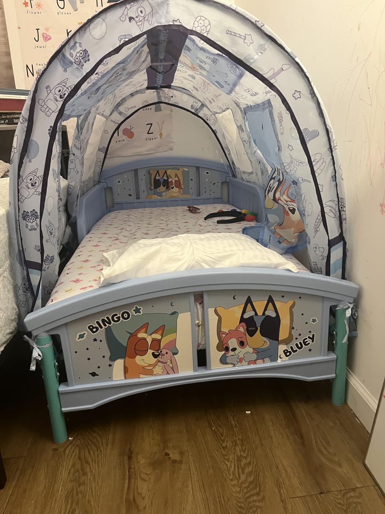 Delta Children Toddler Tent Bed, Disney Mickey Mouse customer photo 1