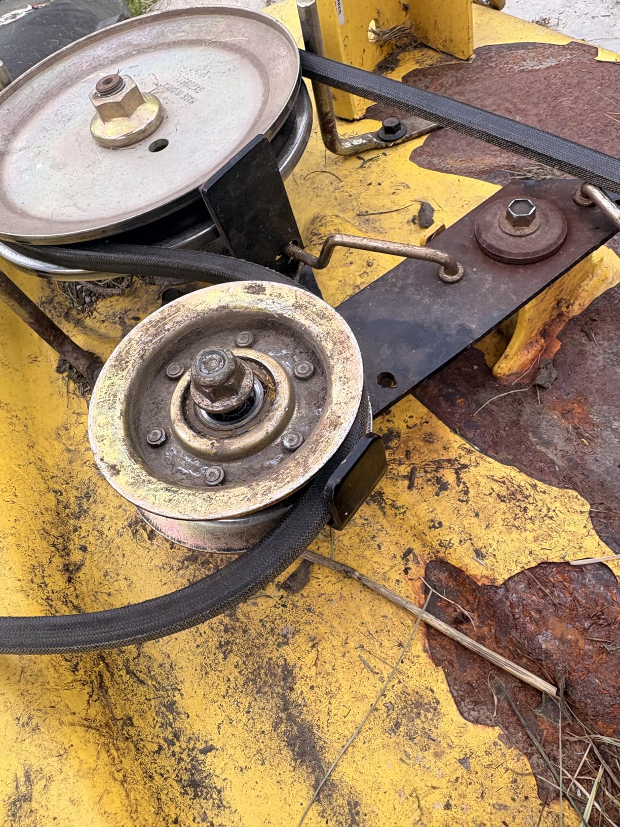DEWALT 20V MAX* Angle Grinder Tool Cordless Brushless, 4 1/2 Inch, with Paddle Switch and Kickback Brake, Tool Only (DCG413B) customer photo 2