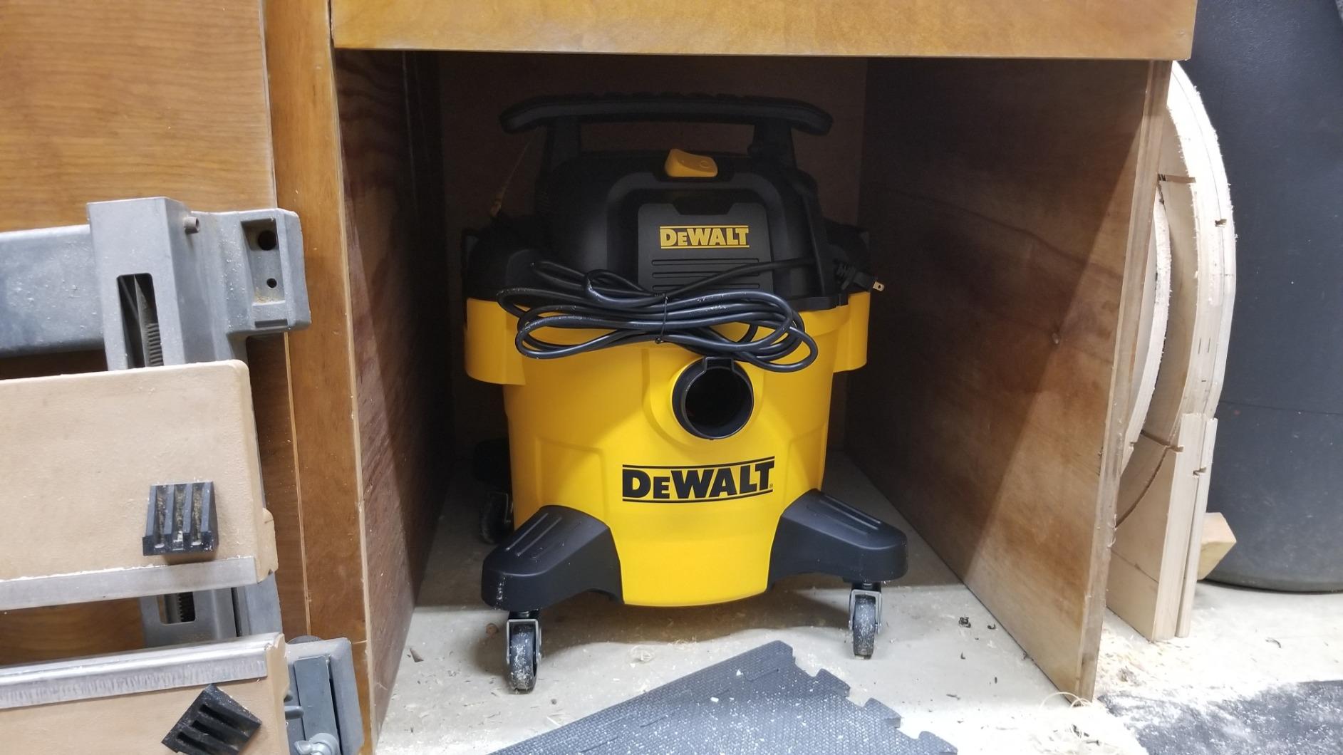 DEWALT Shop Vacuum 6 Gal 4 HP Poly Wet/Dry Vacuum with Blower DXV06P | Wet/Dry/Blower 3-in-1 Portable Poly Tank Shop Vacuum Rubberized Casters Easy Moving Ideal for Garage/Workshop/Jobsite customer photo 1