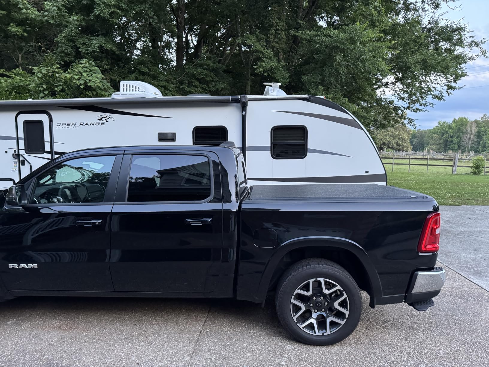 Gator Soft Roll-Up Truck Bed Tonneau Cover w/ Gear Straps | 138693 | Fits 2019 - 2026 Dodge Ram 1500 (New Body Style) WON'T Fit Multi-Function (Split) Tailgate or RAMBox 6' 4