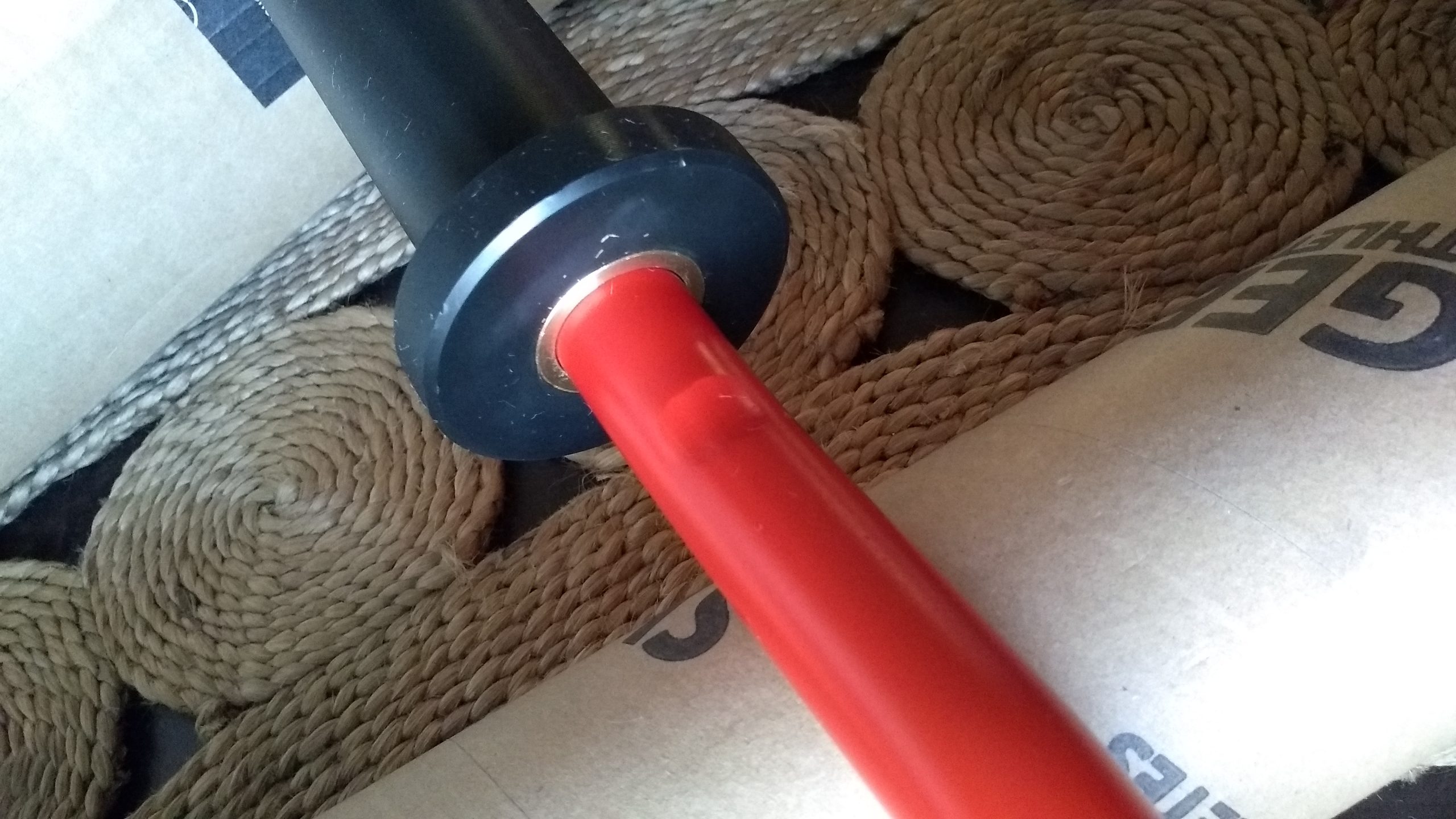 Synergee Commercial EZ Curl Olympic Bar Chrome & Black Phosphate with Powder Coated Brass Bushings Excellent for Bicep Curls and Triceps Extensions customer photo 1