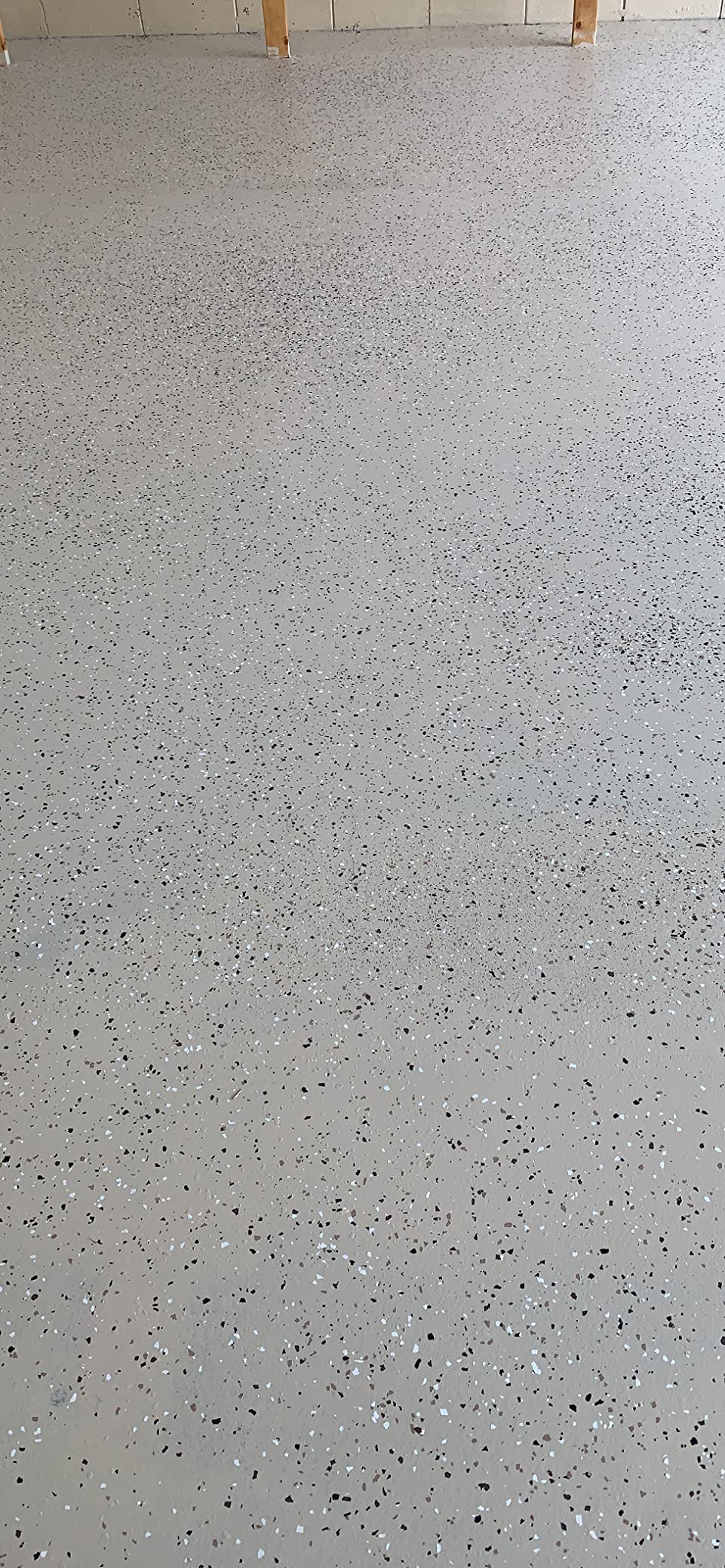 Garage Guard Waterbased Epoxy Semi-Gloss Floor Paint, 1 Gallon Kit, Showroom Gray customer photo 2