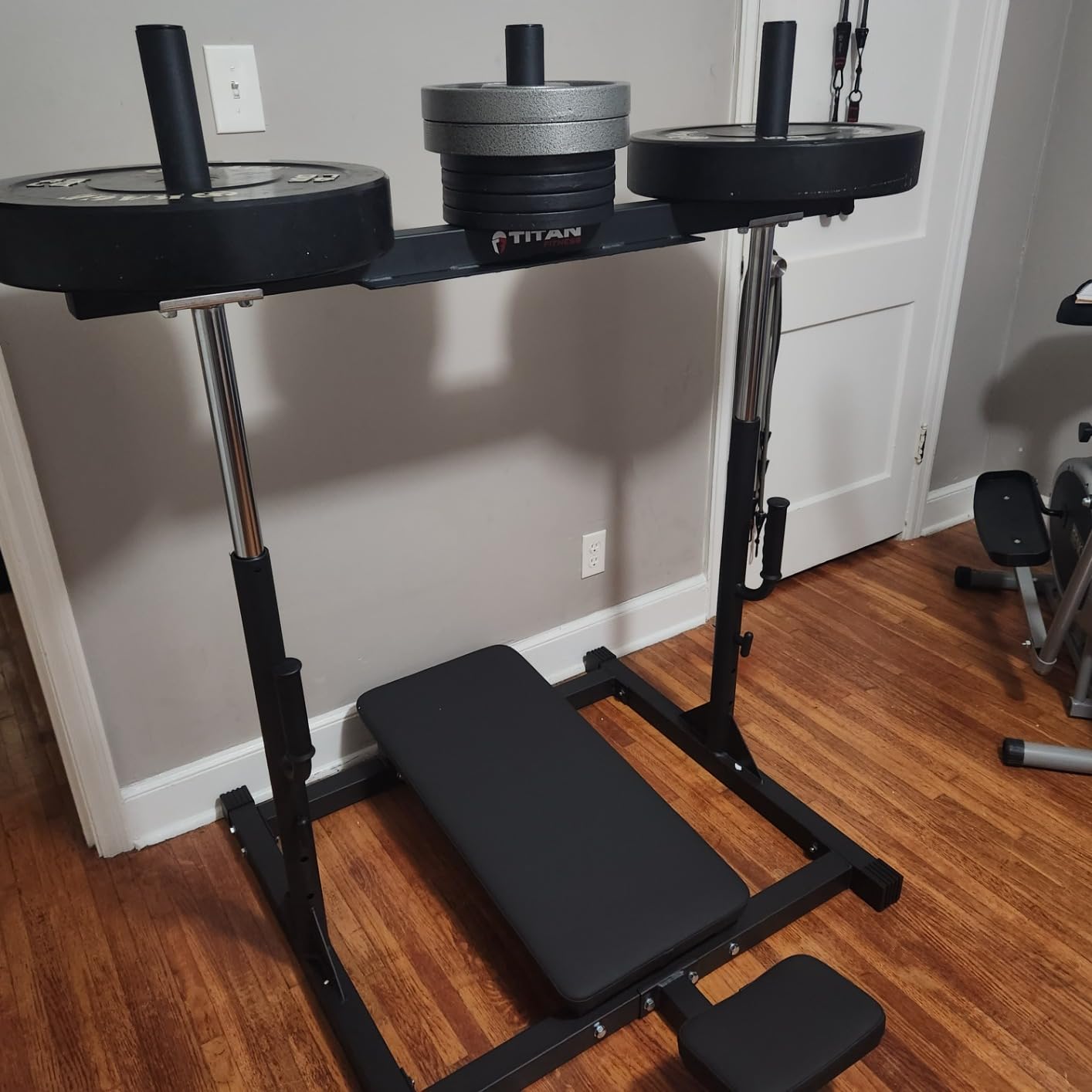 Titan Fitness Vertical Leg Press Machine, 400 LB Capacity customer photo 1