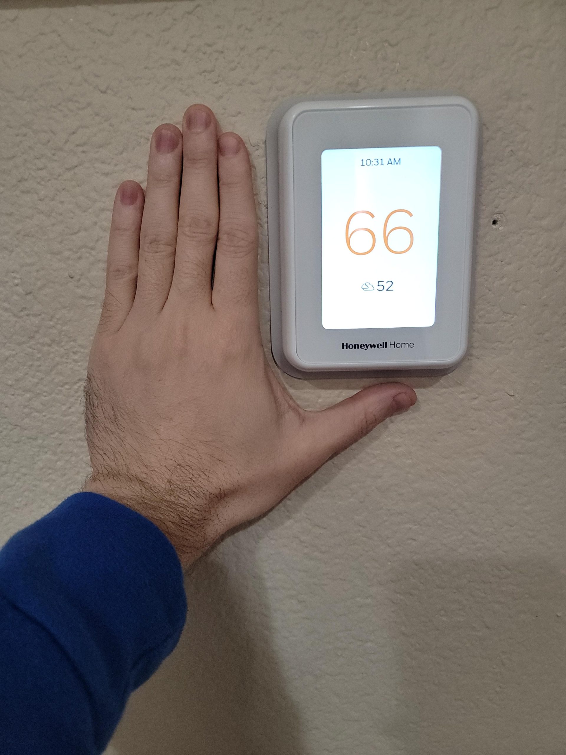 Honeywell Home T9 WiFi Smart Thermostat with 1 Smart Room Sensor, Touchscreen Display, White | RCHT9610WFSW2003 Touchscreen Display customer photo 1