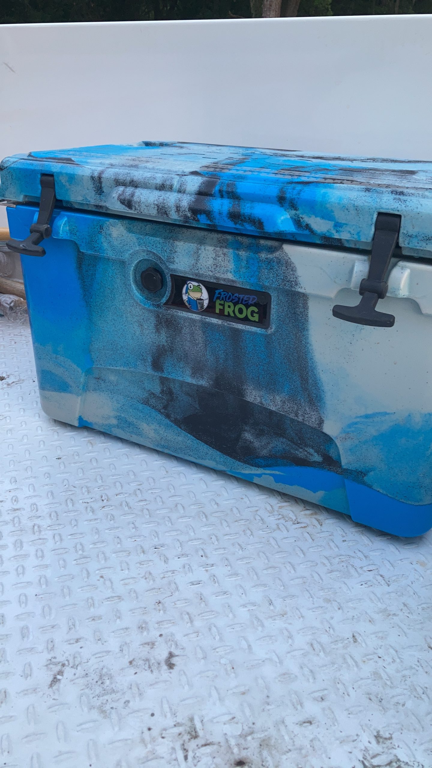 Frosted Frog 45 Qt Camo Rotomolded Insulated Cooler customer photo 1