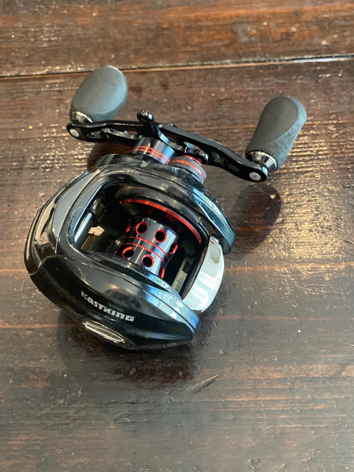 KastKing Royale Legend II Baitcasting Reels, Available in 5.4:1 and 7.2:1 | Max Drag: 17.64 lb, 5+1 BB, 7.2 oz, Stainless Steel Main Shaft, CNC Aluminum Spool, Cross-Fire 8 Magnet Braking System customer photo 2