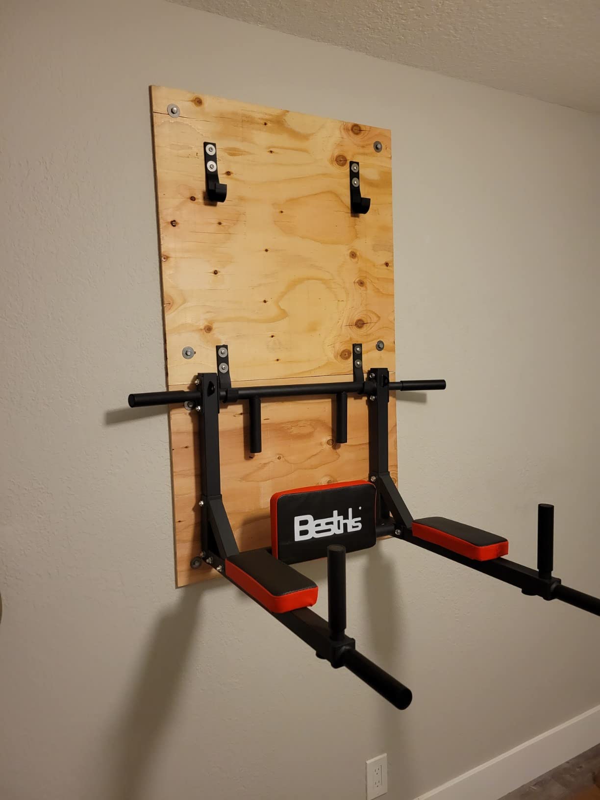 BESTHLS Wall Mounted Pull Up Bar and Dip Station, Heavy Duty Wall Mount Pull-up Chin Up Bar Multifunctional Home Gym Workout Indoor Exercise Equipment Support to 440 Lbs customer photo 2