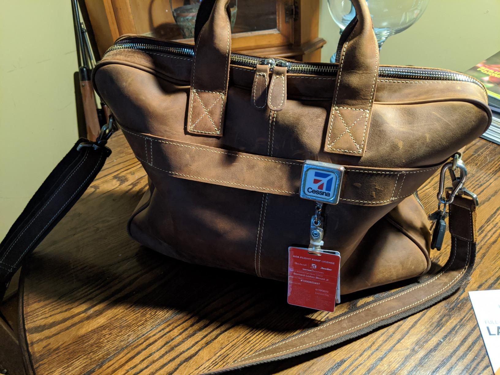 Luxorro Full-Grain Leather Briefcase for Men - Laptop Bag with Leather Computer Compartment customer photo 1