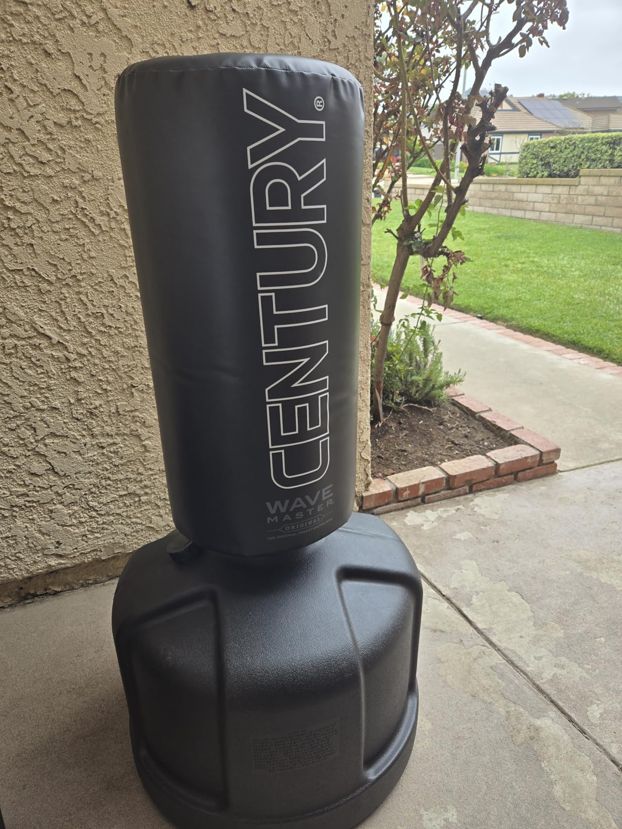 Century Original WAVEMASTER | Heavy Punching Bag - Training Bag, Martial Arts, MMA, Black customer photo 1