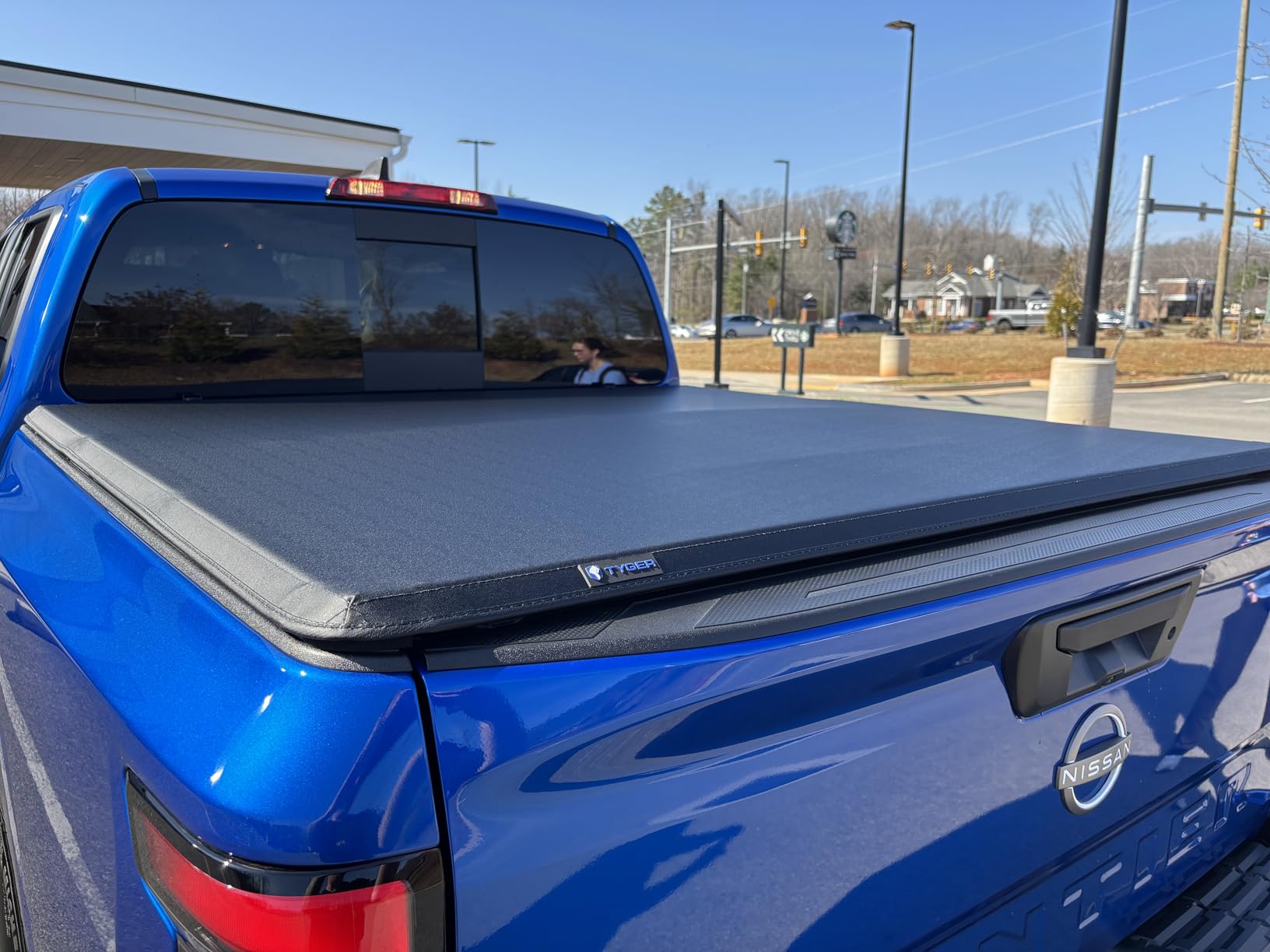 Tyger Auto T5 Tri-Fold Alloy Hardtop Truck Bed Tonneau Cover Compatible with 2005-2026 Nissan Frontier; 2009-2012 Suzuki Equator | 5' (59