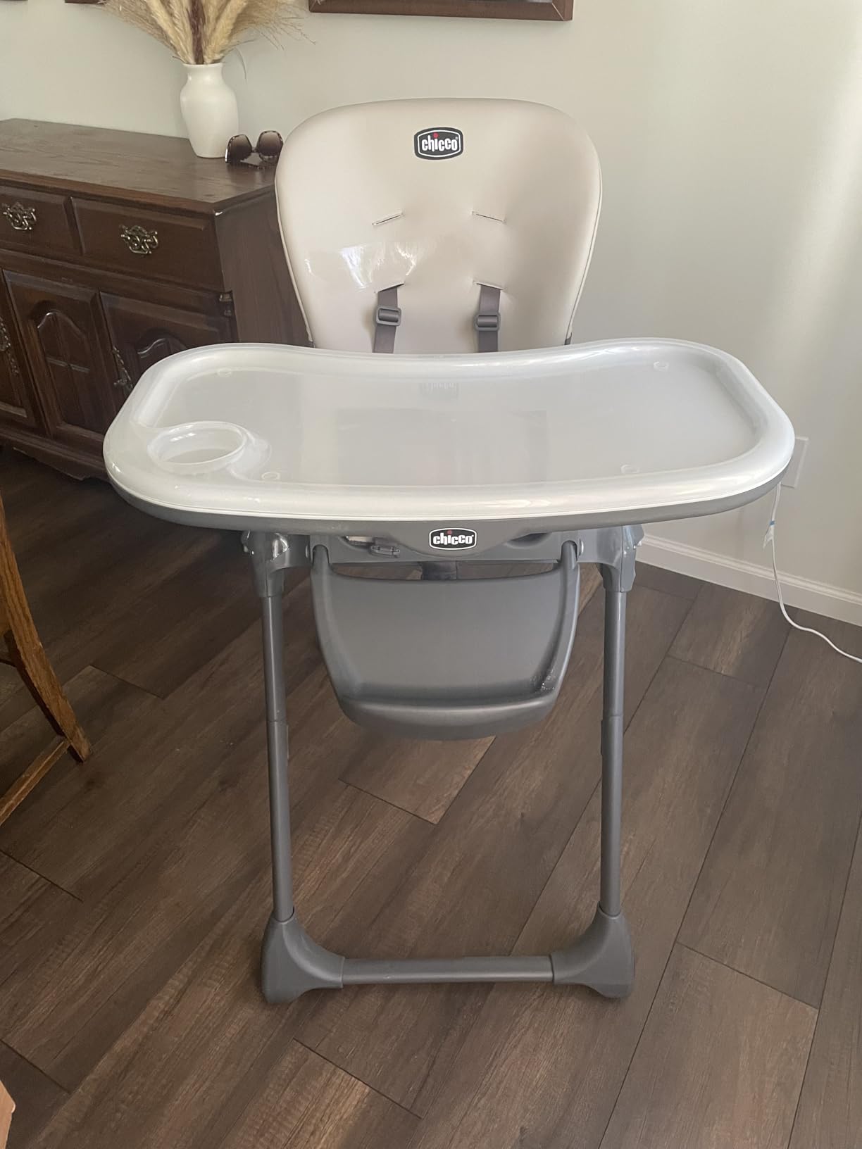 Chicco Polly Space-Saving Foldable High Chair with Easy-Clean Seat Pad, High Chair for Babies and Toddlers with Multi-Position Recline and Height Adjustment, for Children up to 40 lbs., Taupe/Beige customer photo 2