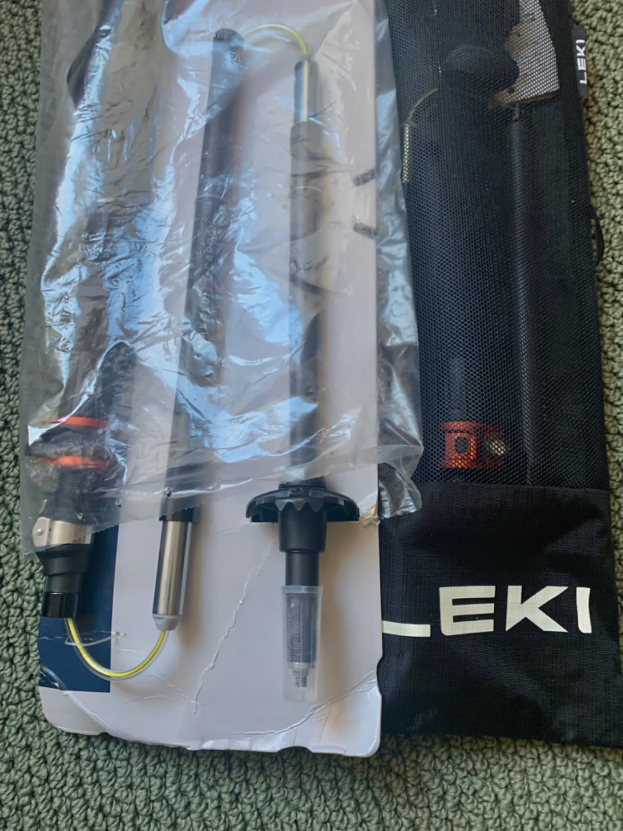 LEKI Makalu FX Carbon Trekking Poles | Foldable, Collapsible, Lightweight Hiking Sticks customer photo 2
