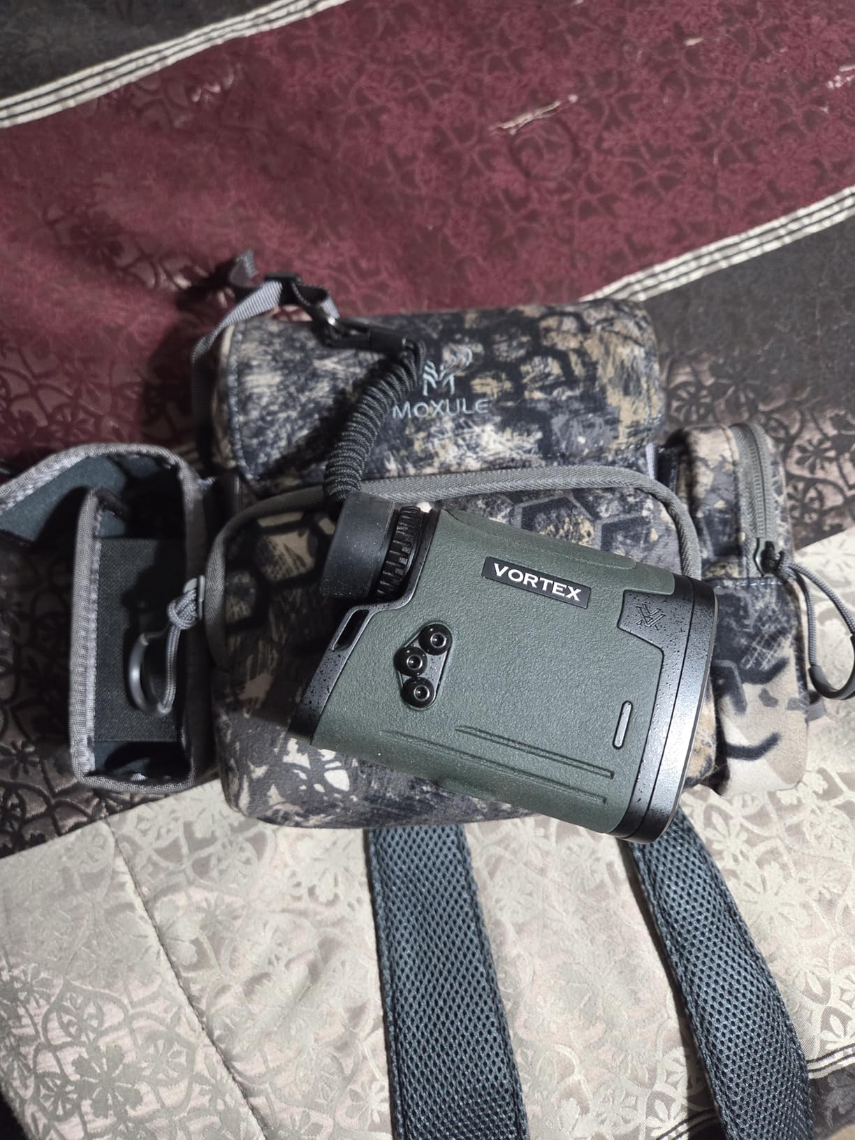 Vortex Viper HD 3000 Laser Rangefinder | Up to 3,000-yard max range, 2300 yards Tree Range, 2000 yards Deer Range, Soft carry case, 7x magnification customer photo 1