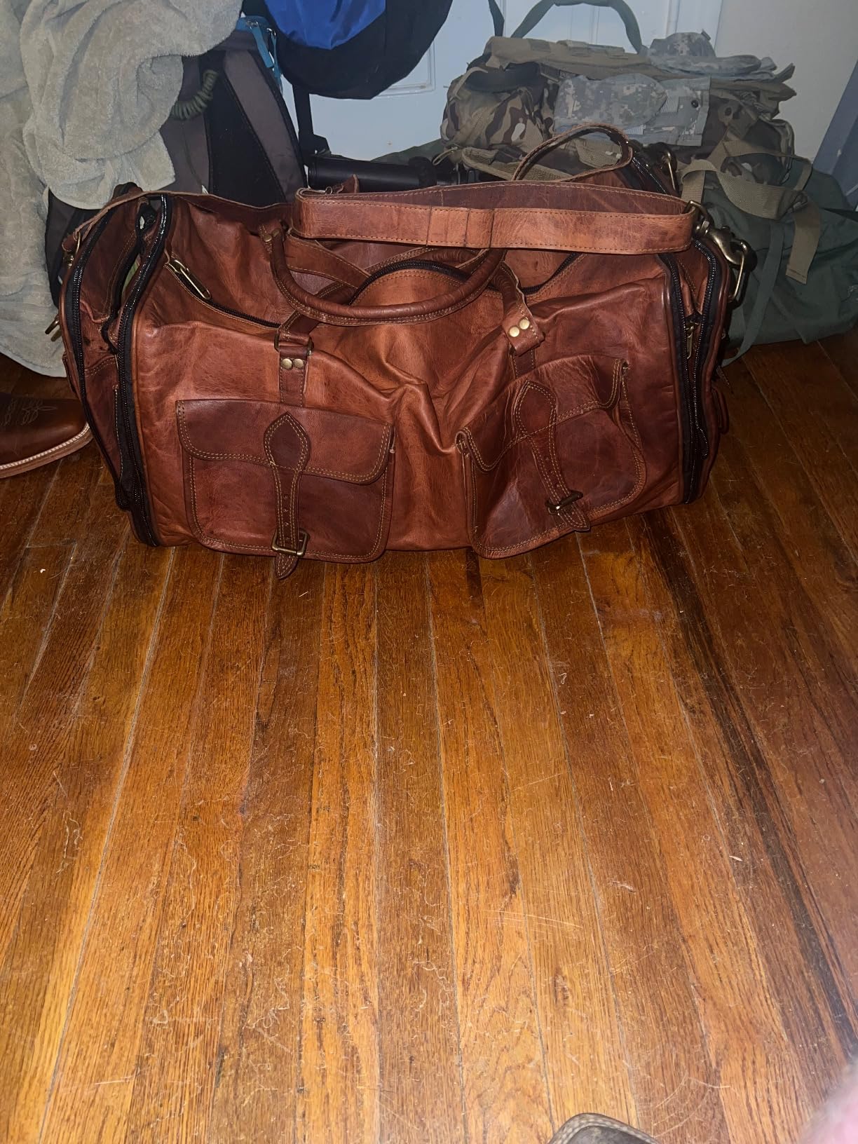 Weekender Leather Duffel Bag Overnight Women Men Girls Boys Vintage Travel Duffle with Shoulder Strap Carry On Sports Gym 20 Inch Handmade Leather Luggage Carryall Cool Gifts for Him by Cureo customer photo 1