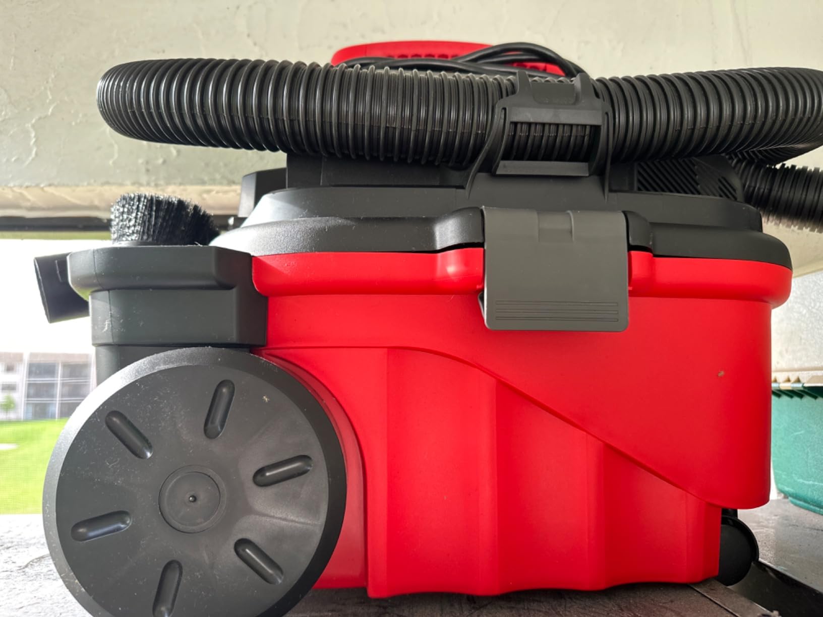 CRAFTSMAN CMXEVBE17040 4 Gallon 5.0 Peak HP Wet Dry Shop Vacuum customer photo 2