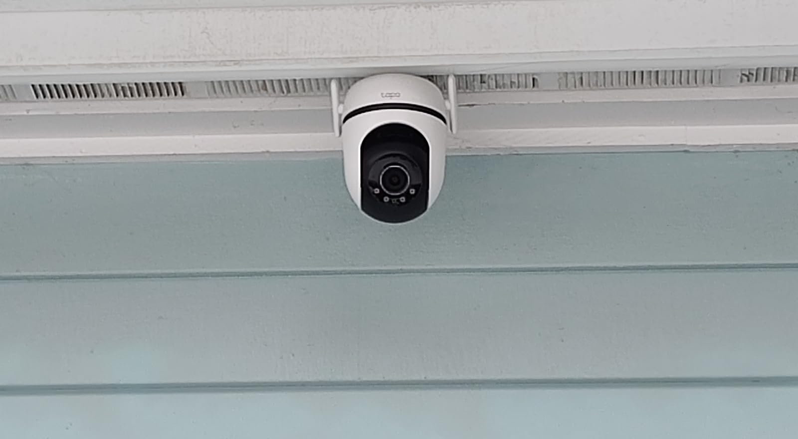 TP-Link Tapo 2K QHD Outdoor Pan/Tilt Wi-Fi Security Camera, 360° View, Motion Tracking, Color Night Vision, Free Person/Vehicle/Motion Detection, 24/7 Recording (Tapo C520WS) customer photo 1