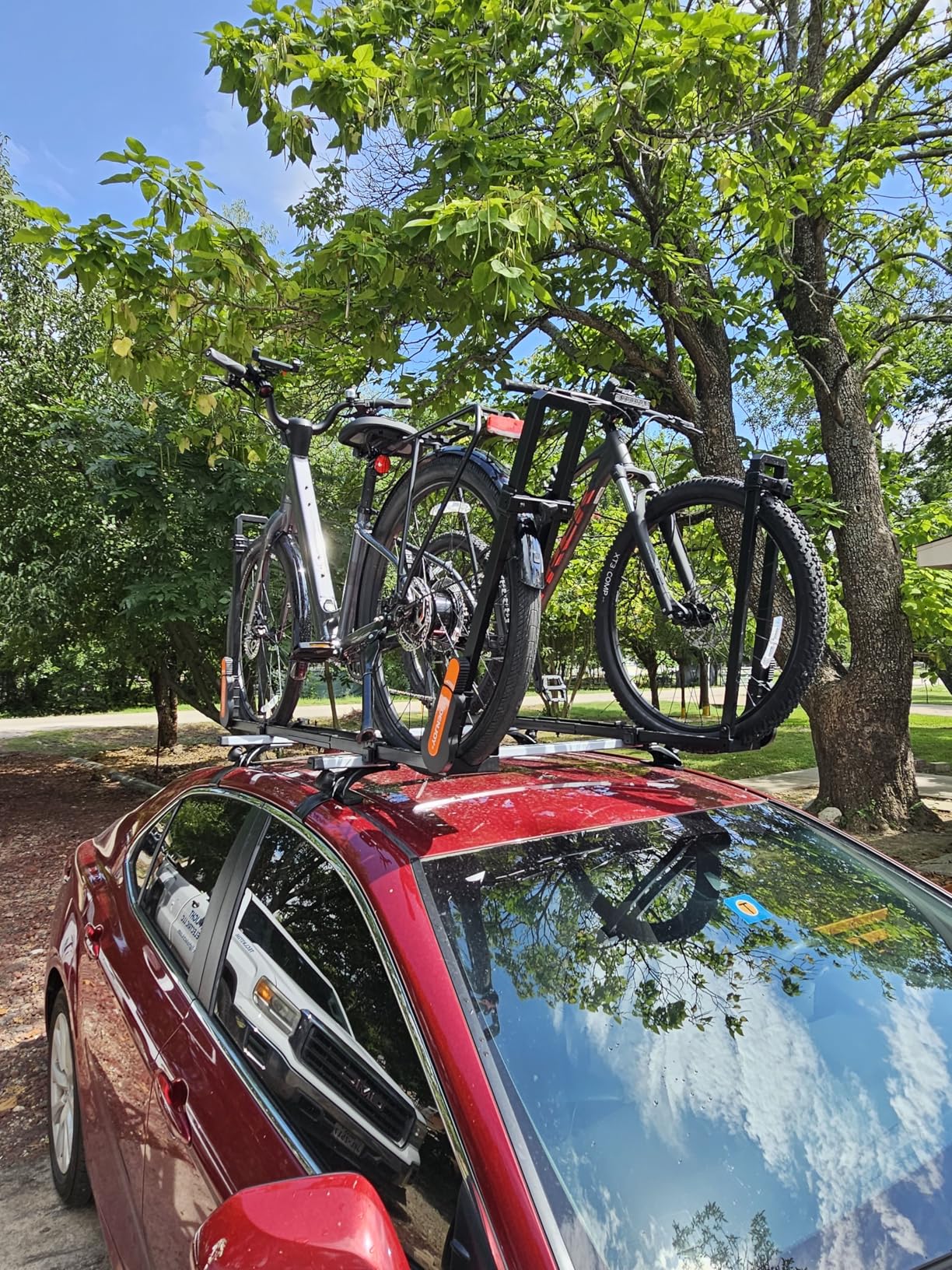 TOOENJOY Rooftop Bike Rack for Car SUV, Upright Roof Mount Bicycle Rack with 2 Arms for Movable Crossbar, 2 Bike Carrier customer photo 2