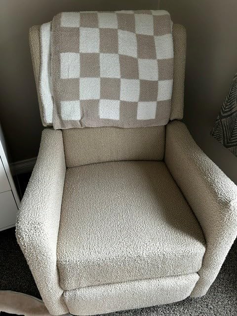 Delta Children Mercer Electronic Power Recliner and Swivel Glider with USB Port in LiveSmart Performance Fabric - Water Repellent & Stain Resistant, Pearl customer photo 1