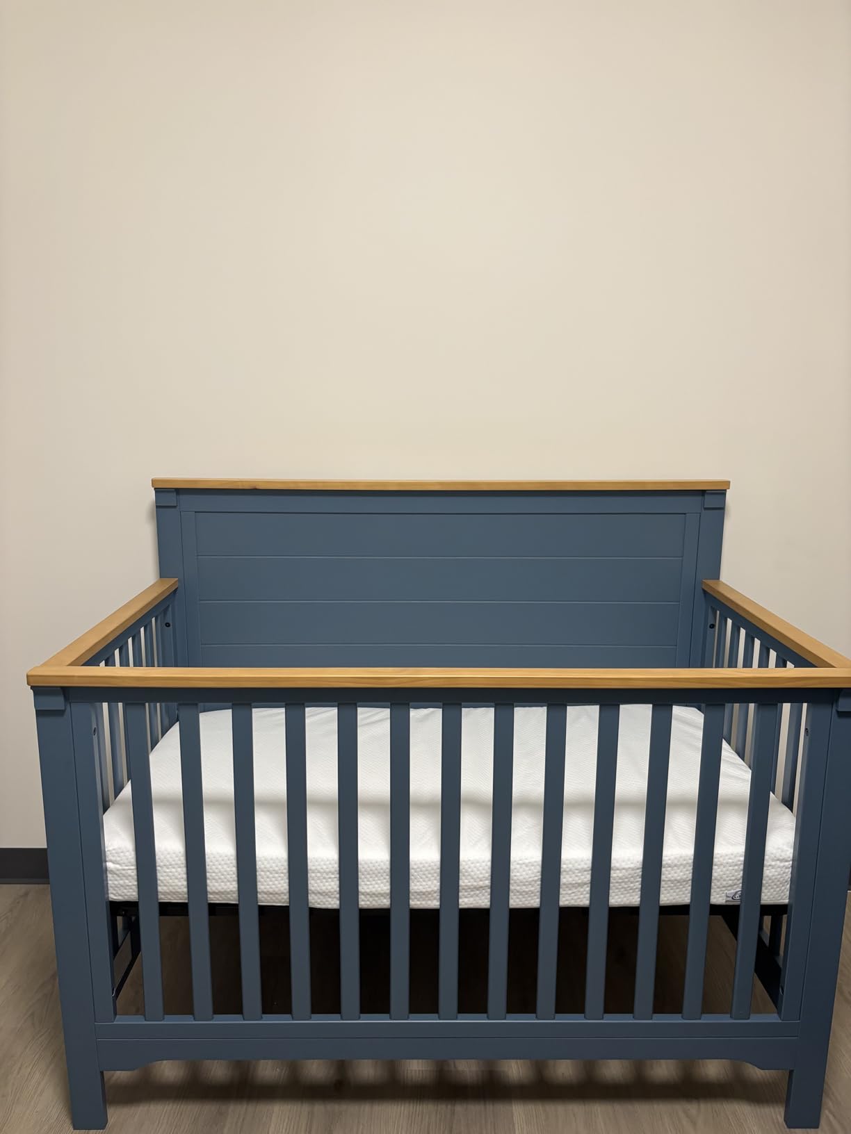 DaVinci Shea 4-in-1 Convertible Baby Crib, Light Sage and Honey | GREENGUARD Gold & FSC Certified - Converts to Toddler Bed & Daybed & Full-Size Bed, 4 Adjustable Mattress Heights customer photo 1