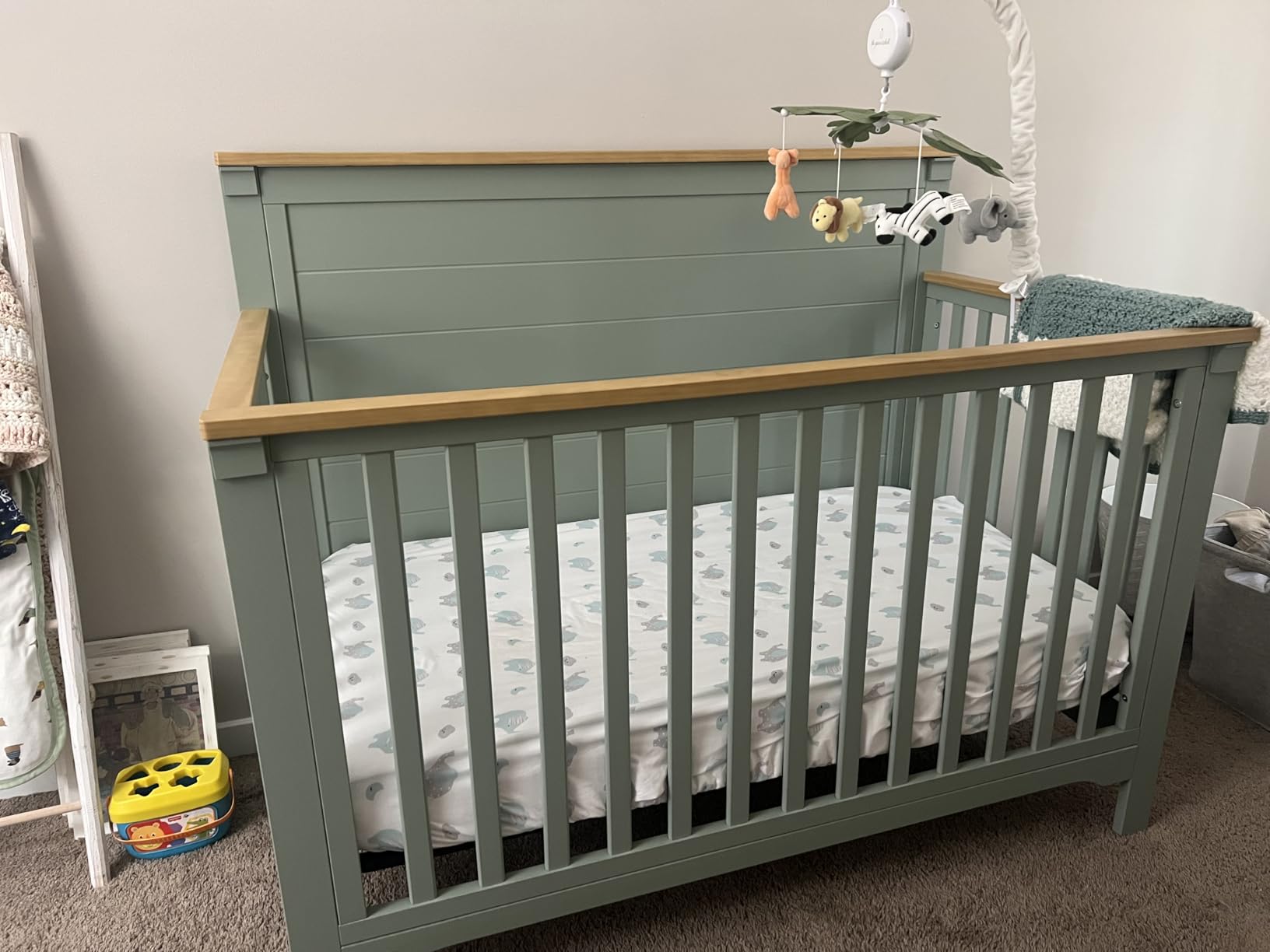DaVinci Shea 4-in-1 Convertible Baby Crib, Light Sage and Honey | GREENGUARD Gold & FSC Certified - Converts to Toddler Bed & Daybed & Full-Size Bed, 4 Adjustable Mattress Heights customer photo 2