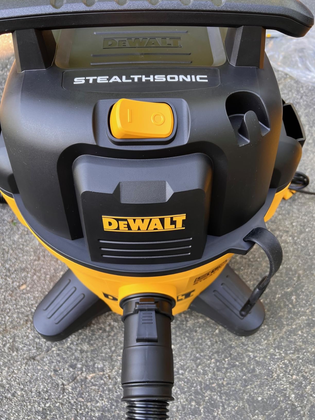 DEWALT STEALTHSONIC Wet Dry Shop Vac 6 Gallon, 5 HP, Ultra Quiet DXV06P-QT customer photo 2