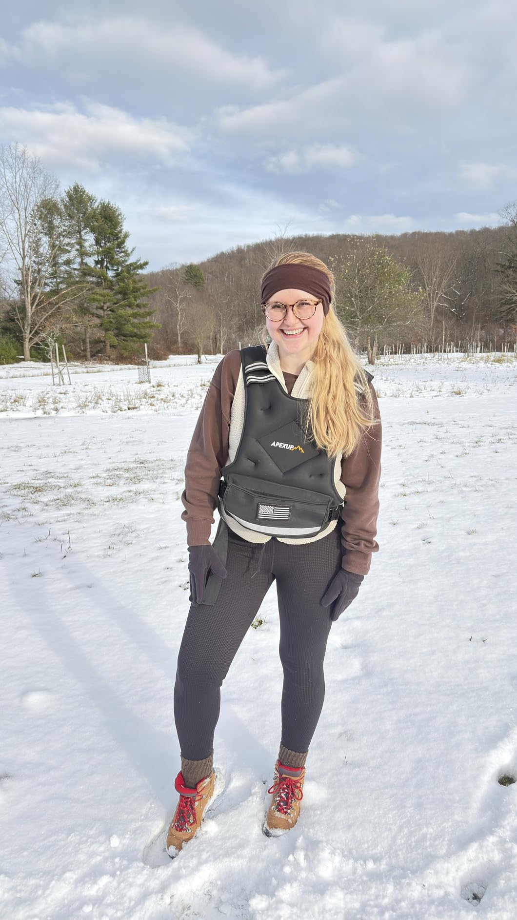 Adjustable Weighted Vest, 4-10lb/12-18lb/20-32lb Vest with 6 Ironsand Weights and Large Pocket, Weight Vest for Men Women Strength Training, Running, Walking customer photo 2
