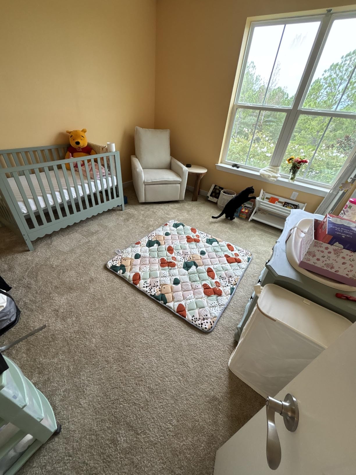 Davinci Sammy Scallop 4-in-1 Convertible Baby Crib, White | GREENGUARD Gold Certified, Converts to Toddler Bed & Daybed & Full-Size Bed, 4 Adjustable Mattress Heights - Easy to Assemble customer photo 2