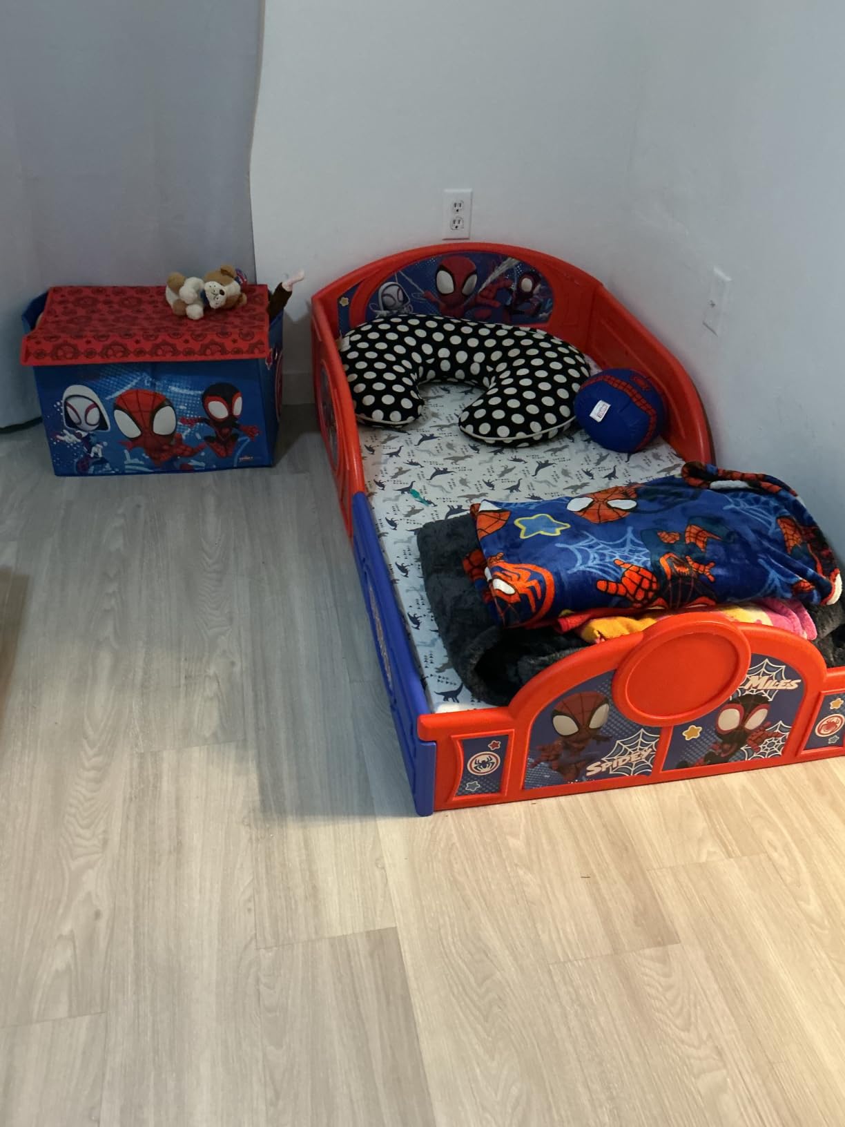 Delta Children Bluey 4-Piece Toddler Room-in-a-Box Set customer photo 2