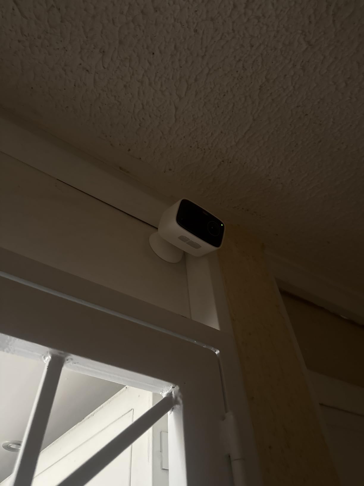 Tapo 1080p Outdoor Wireless Security Camera - Up to 180-Day Battery, Person Detection, Color Night Vision customer photo 2