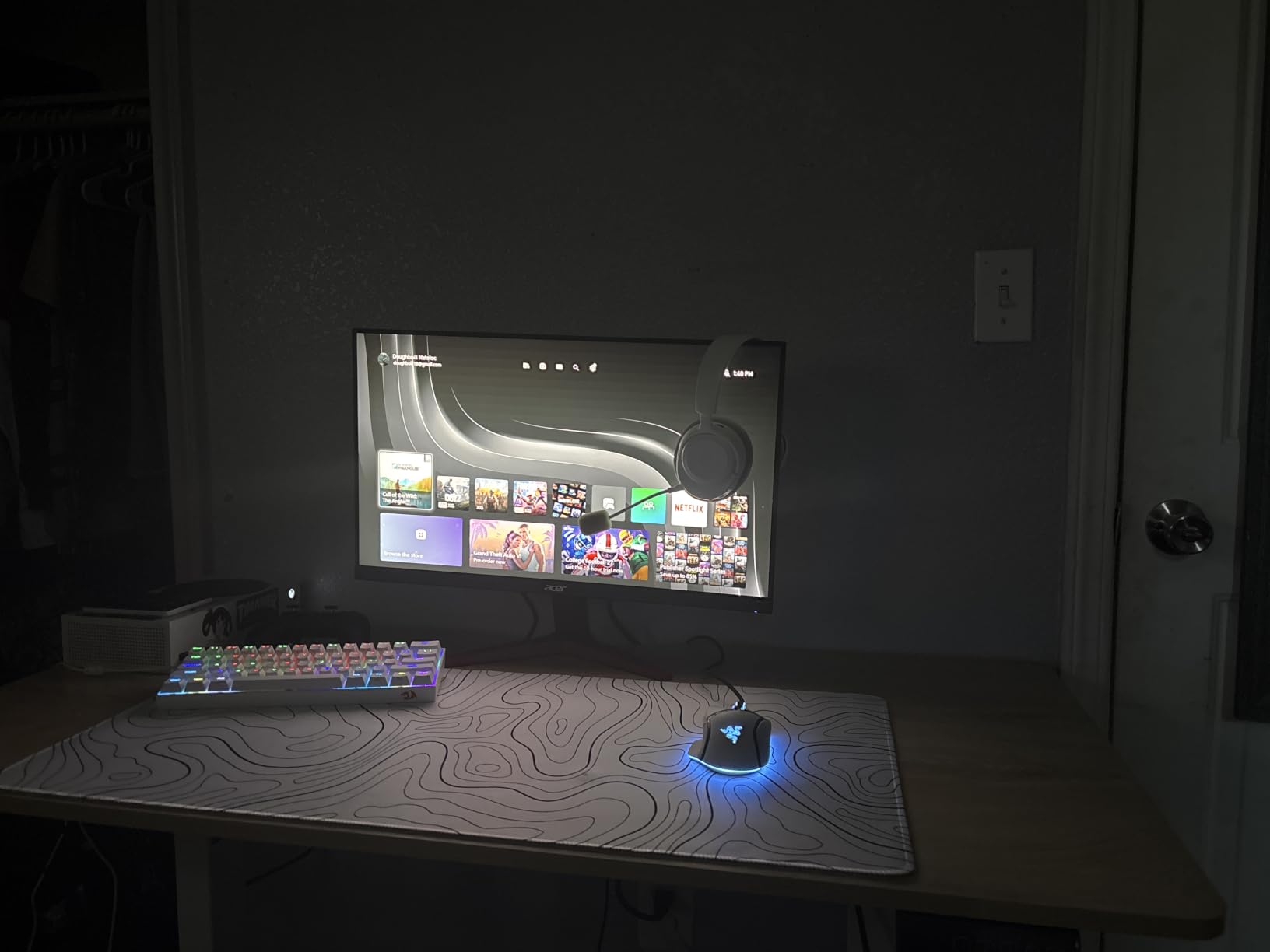 FEZIBO Standing Desk 48 × 24 Inch Electric Height Adjustable, Maple | Sit and Stand Up Adjustable Desk, Home Office Computer Desk with 3 Customizable Memory Presets customer photo 2