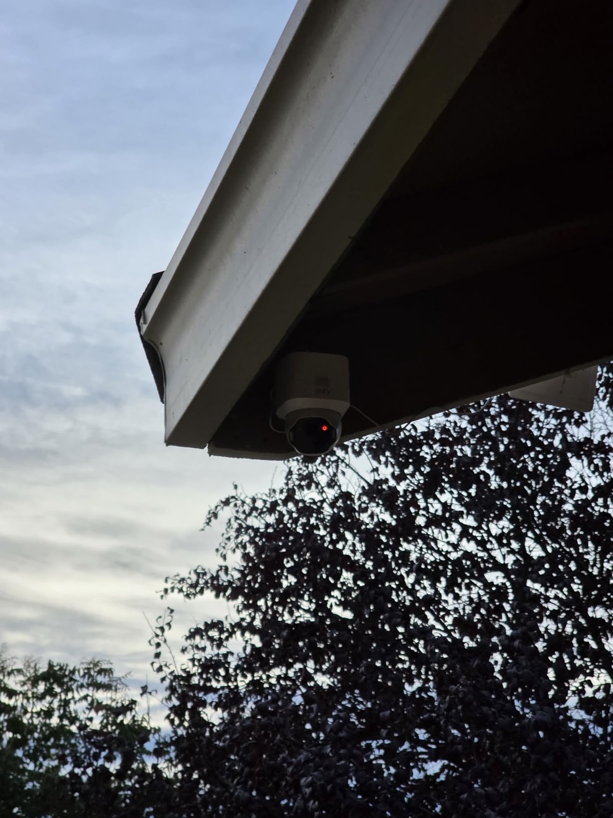 eufy Security SoloCam E42, 4-Cam Kit, 4K Solar Security Camera | AI Facial Recognition & Motion Tracking, Strobe Light, Pan & Tilt, Solar Powered, Built-in Local Storage (Up to 16TB) customer photo 1