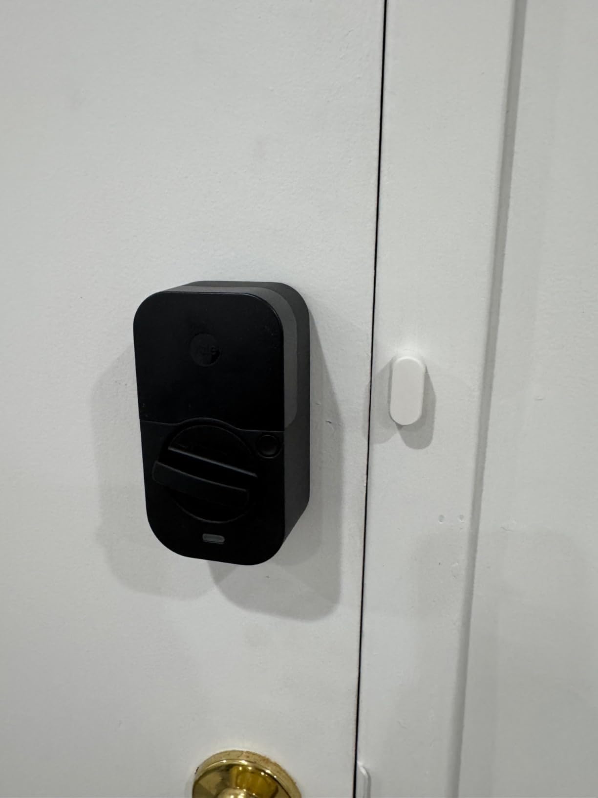 Yale Assure Lock 2 Keypad with Wi-Fi Connect Bridge for Extended Battery Life, Black Suede Deadbolt for Vacation Rental Hosts, YRD410-CB1-BSP customer photo 2