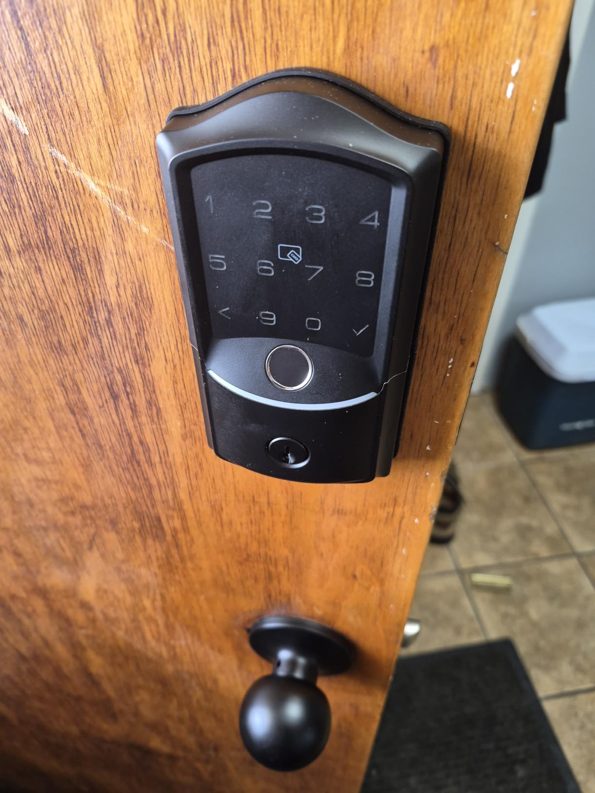 Veise VE027-K Built-in WiFi Smart Lock with 2 Knob, Fingerprint Keyless Entry Door Lock Handle Set for Front Door, App Remote Control, Electronic Digital Keypad Deadbolt, IP65 Waterproof, Matte Black customer photo 1