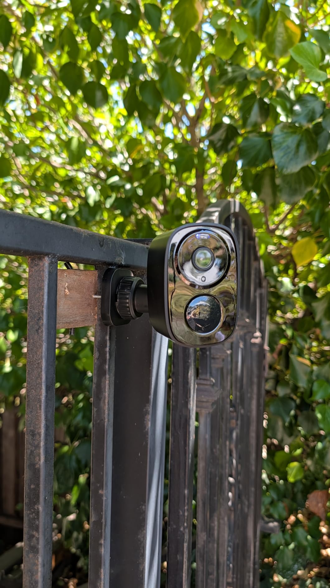2026 Enhanced 2K UHD Security Cameras Wireless Outdoor - Free Cloud & SD Storage, Dual-Band WiFi 2.4G/5G, Full-Color Night Vision, 6-Month Battery, IP66 Weatherproof, 2-Way Talk customer photo 2