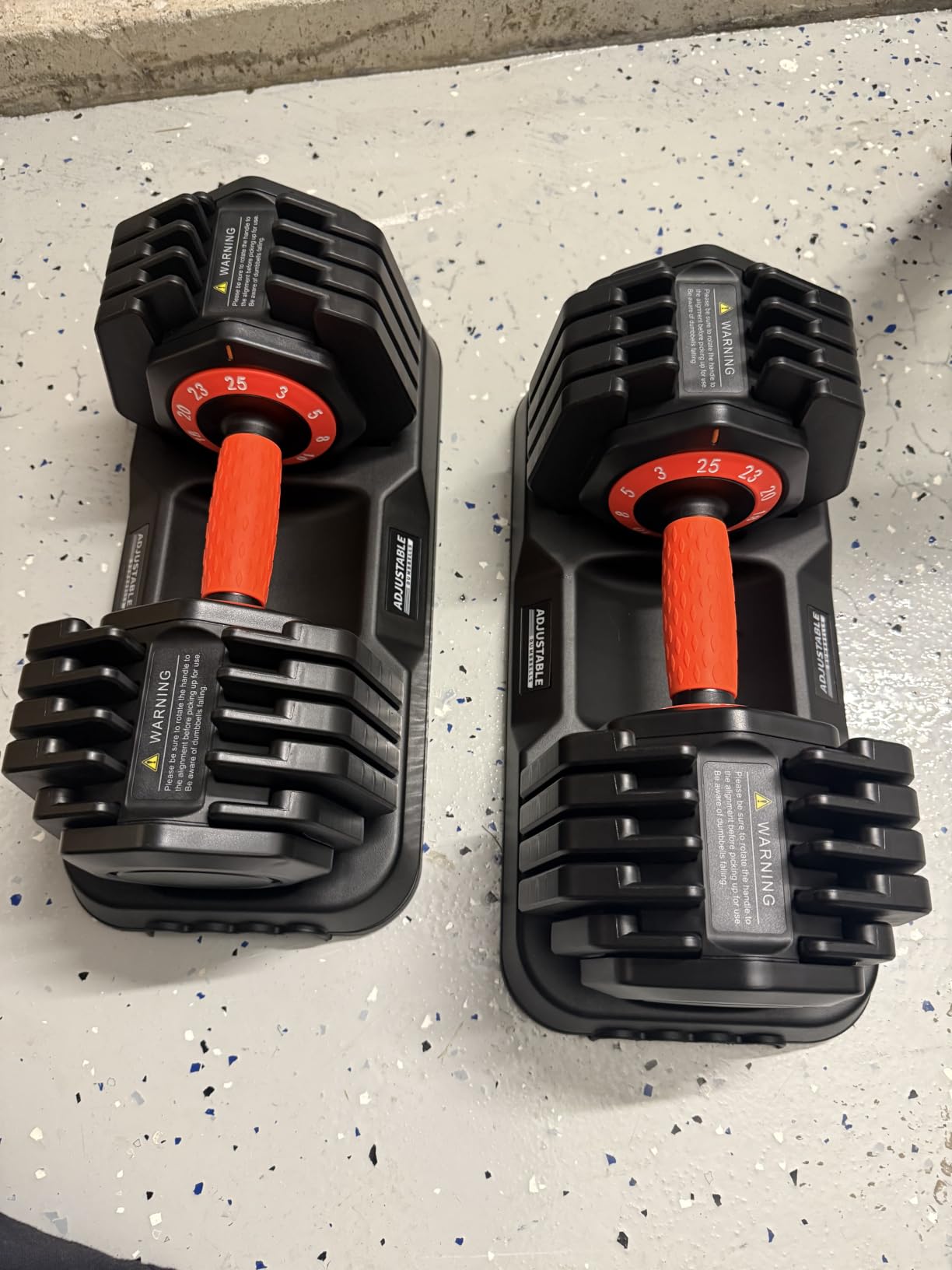 2026 Upgrade Adjustable Dumbbell Set 25lb/50lb, Small Increment in 3-6lb, 1 Hand Quick-Dial, 10-in-1 Adjustable Dumbbells with Tray, Anti-Slip Grip customer photo 1