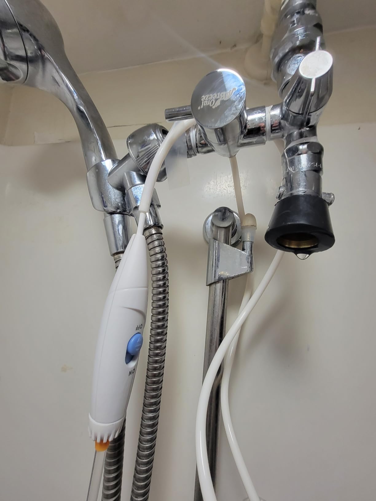 Oral Breeze ShowerBreeze Oral Irrigator Water Flosser for Braces, Gums, Implants - Shower-Powered, No Batteries, No Mess, Adjustable Pressure & Temperature customer photo 2