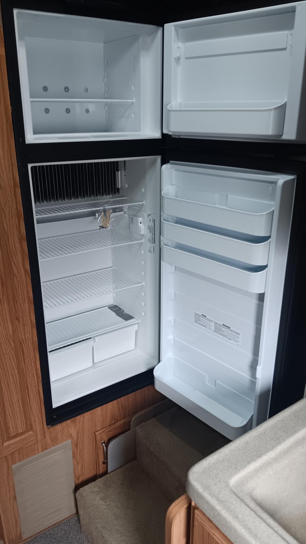 DOMETIC DM2862RB 8.0 Cubic Feet 2-Way Refrigerator customer photo 1