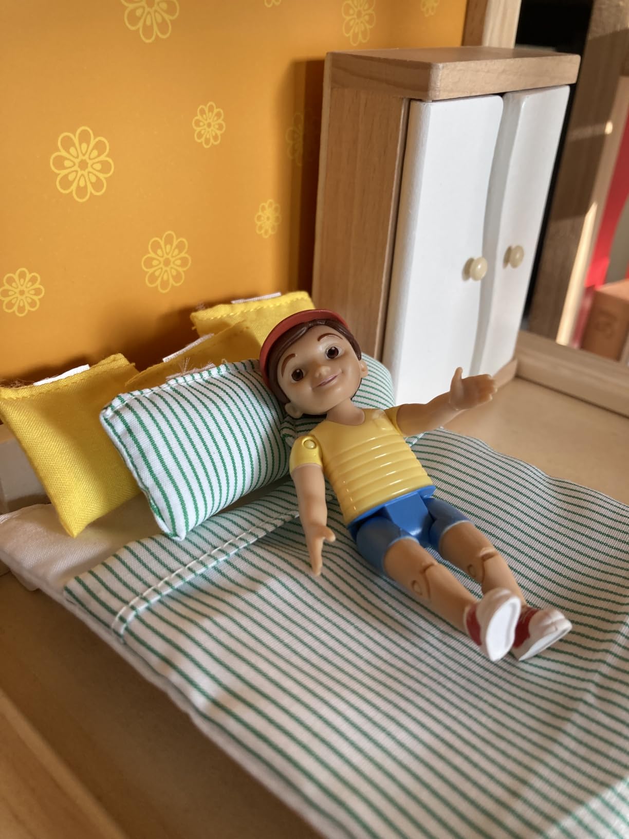 All Seasons Kids Wooden Dollhouse by Hape | Award Winning 3 Story Dolls House Toy with Furniture, Accessories, Movable Stairs and Reversible Season Theme L: 23.6, W: 11.8, H: 28.9 inch customer photo 2