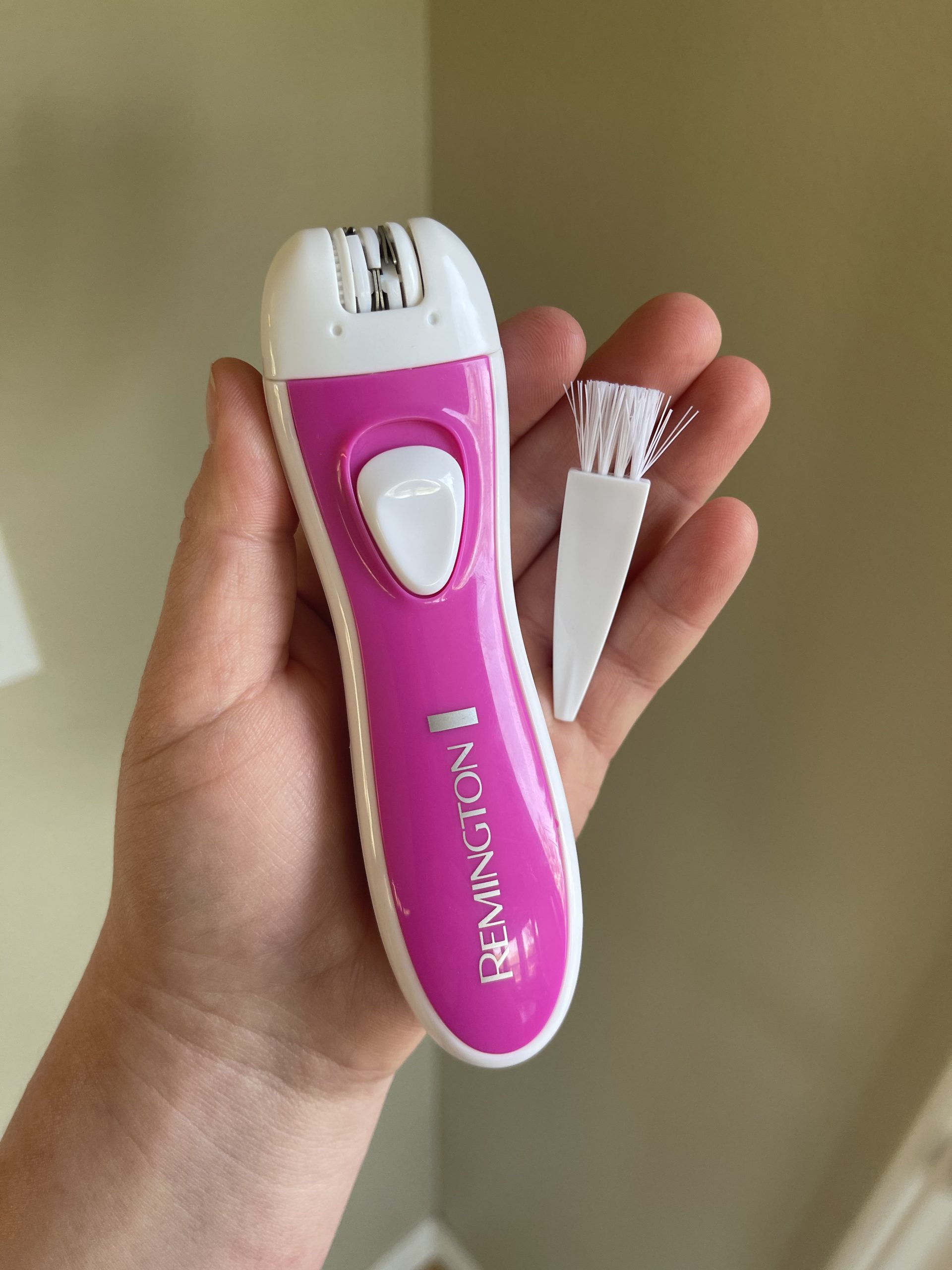 Remington Smooth and Silky Facial Epilator, EP1050CDN customer photo 2