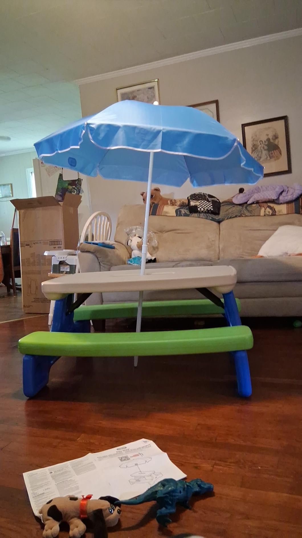 Little Tikes Easy Store Jr. Picnic Table with Umbrella, Blue/Green customer photo 2