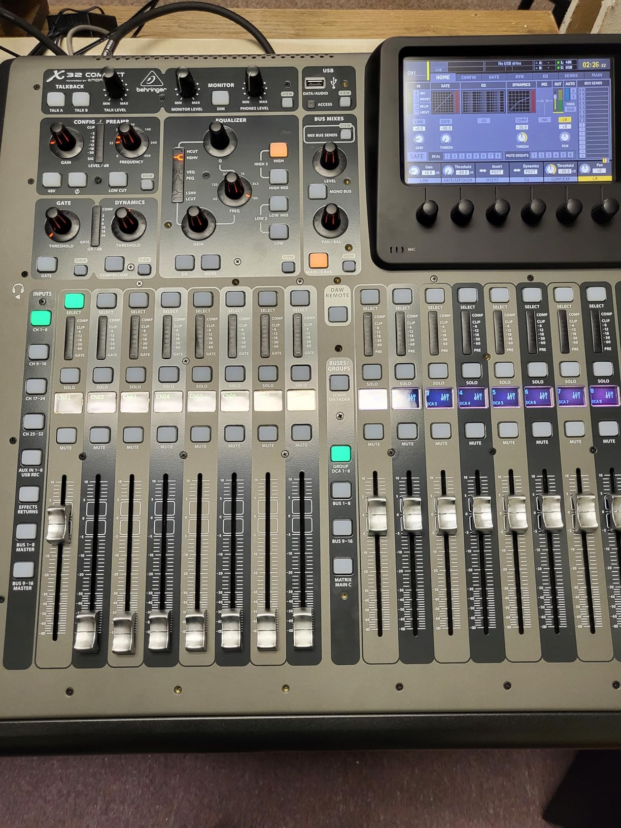 Behringer X32 Compact 40-Input 25-Bus Digital Mixing Console customer photo 1