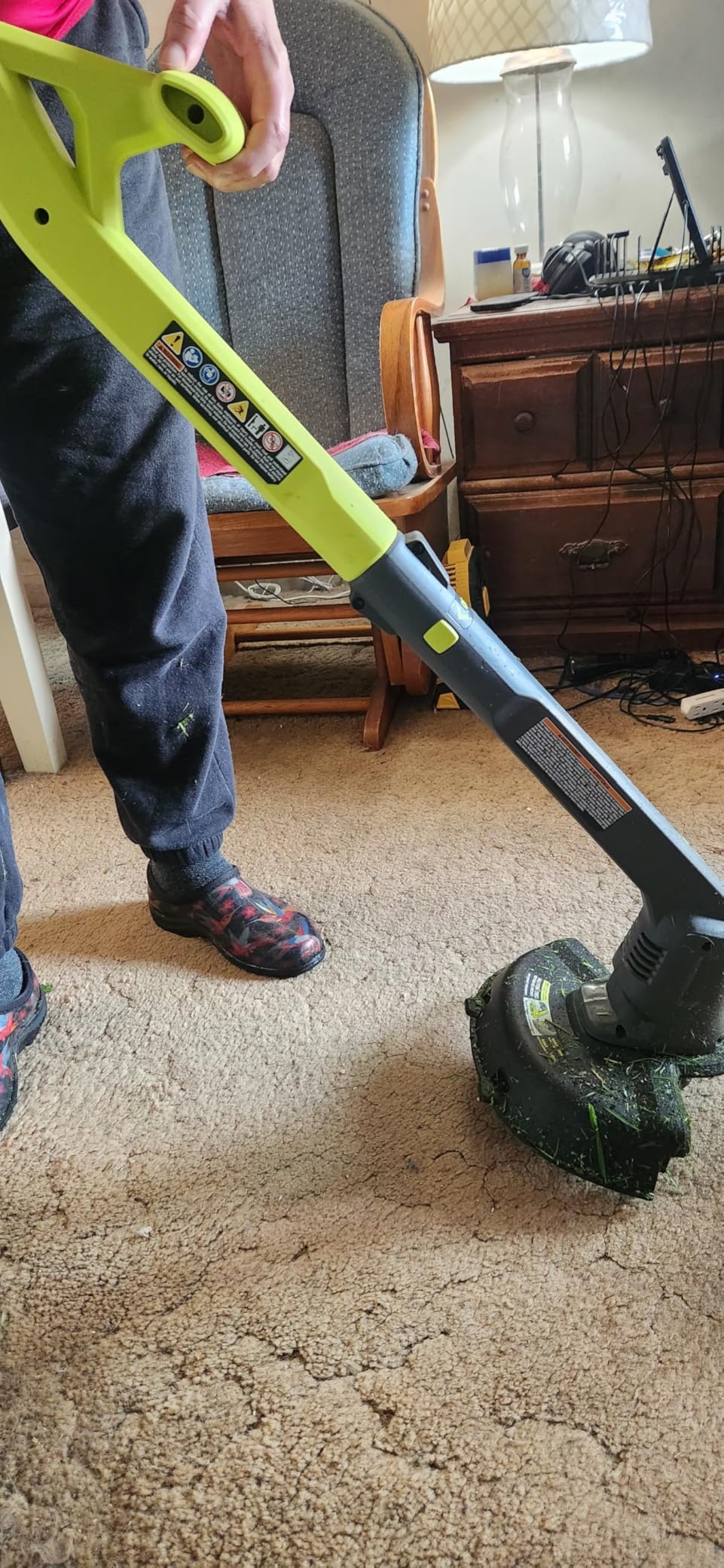 Ryobi One+ 18-Volt Lithium-ion Cordless Electric String Trimmer and Edger customer photo 1