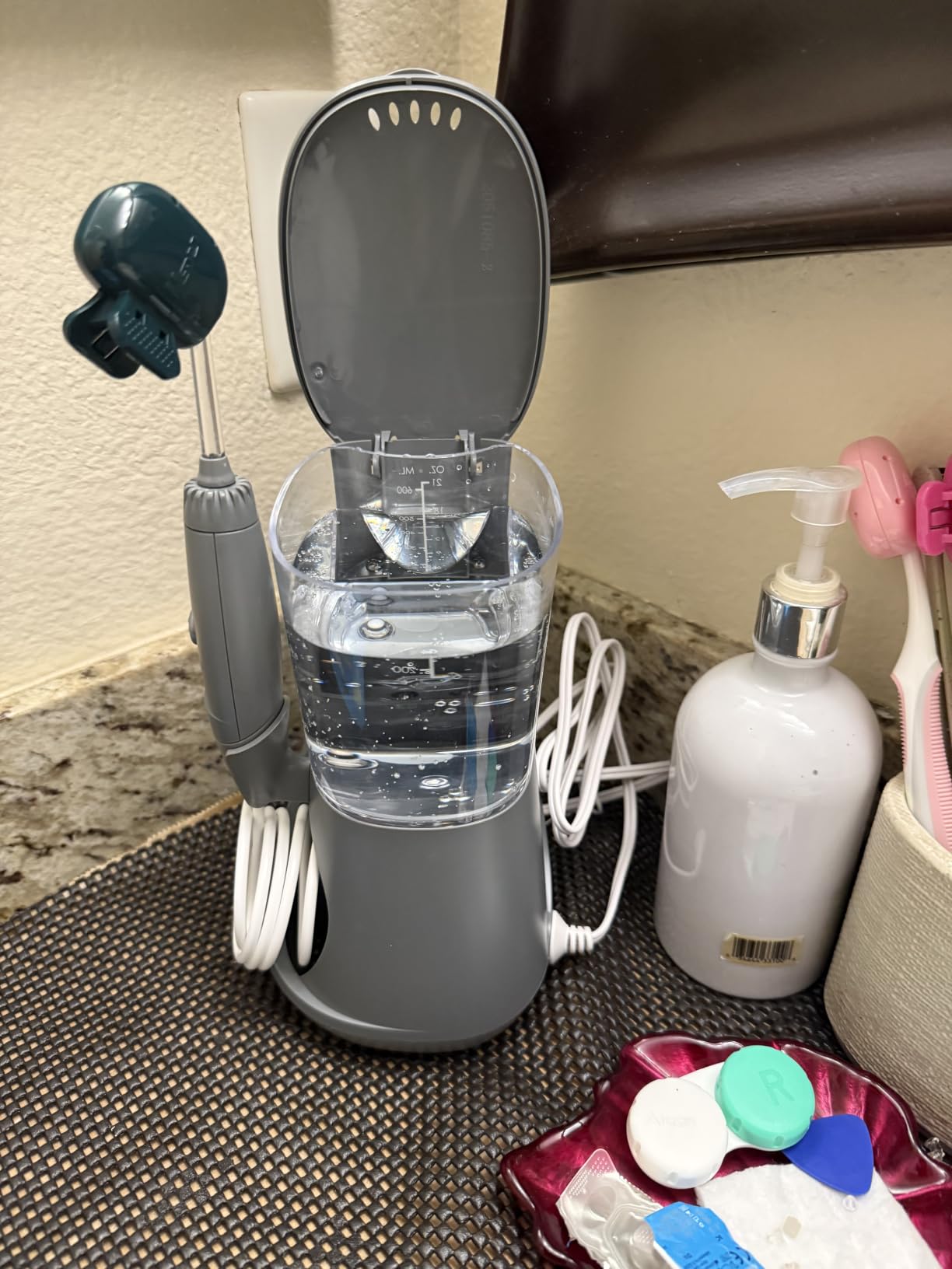 Waterpik Aquarius Water Flosser For Teeth Cleaning, Gums, Braces, Dental Care, Electric Power With 10 Settings, 7 Tips For Multiple Users And Needs, ADA Accepted, White WP-660 customer photo 1