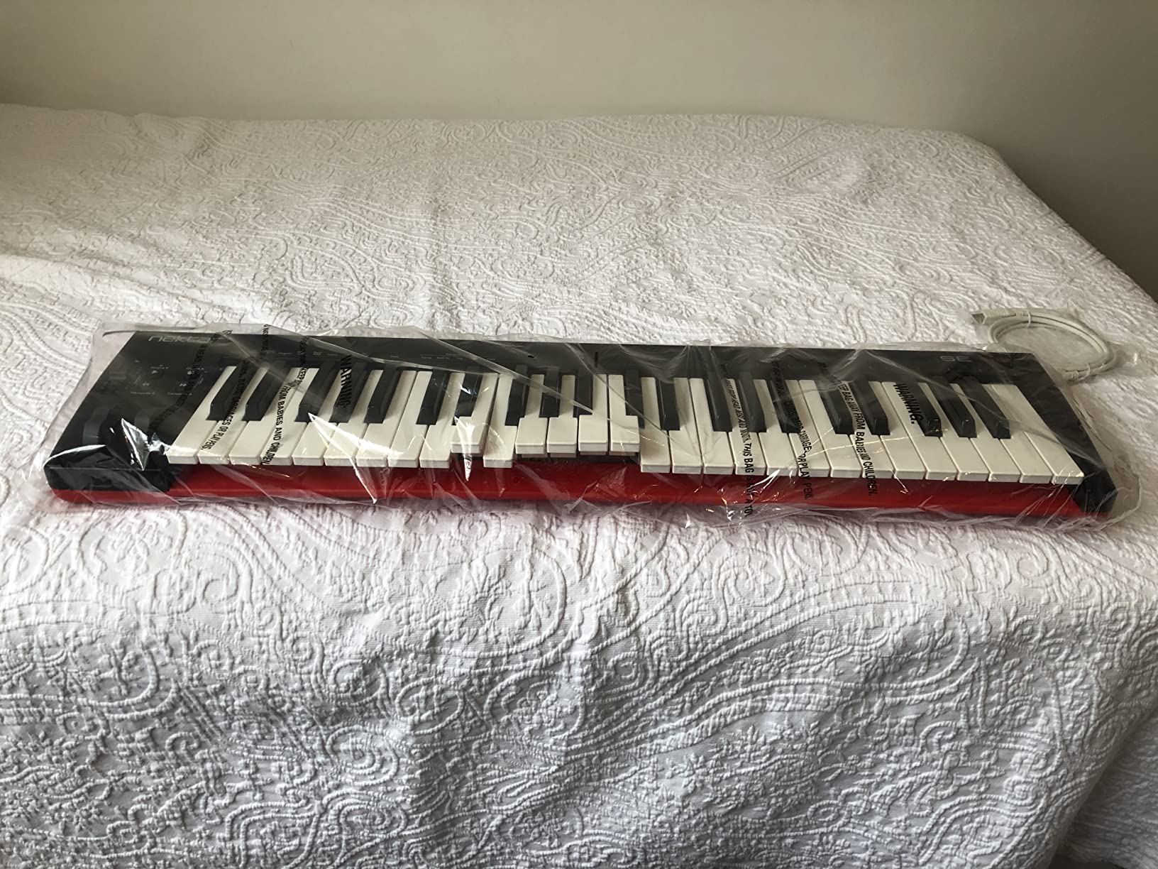 Nektar, 49-Key Midi Controller (SE49), Black white Grey customer photo 1
