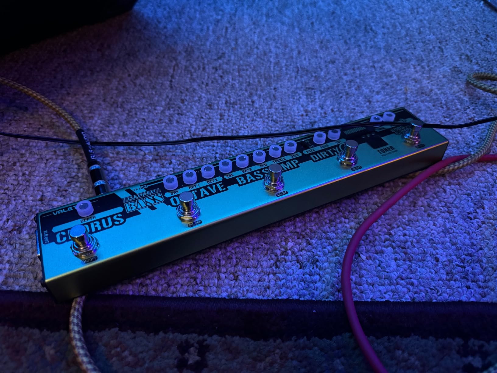 VALETON Dapper Bass DI Preamp Stage Session Gigging Gear Multi-Effects Pedal customer photo 1