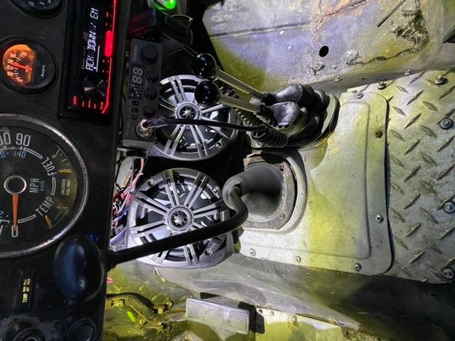 KICKER KM65 6.5-Inch (165mm) Marine Coaxial Speakers with 3/4-Inch (20mm) Tweeters, 4-Ohm, Charcoal and White Grilles customer photo 2