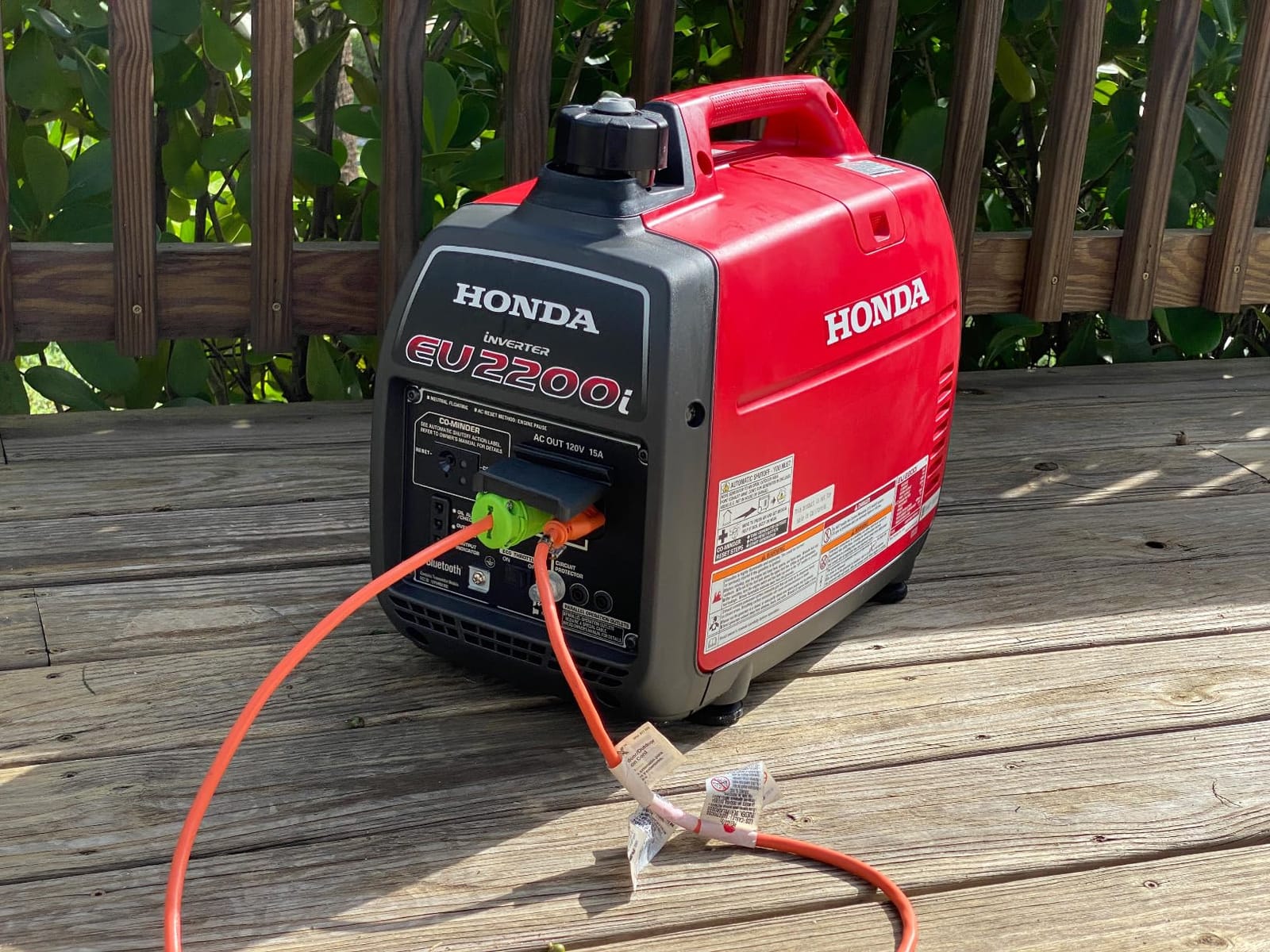 Honda EU2200i 2200 Watt Inverter Generator (EU2200ITAN) - Super Quiet 120V Gas Powered Portable Generator for Camping or Home Backup Power Supply, Up to 8.1 Hour Run Time customer photo 2